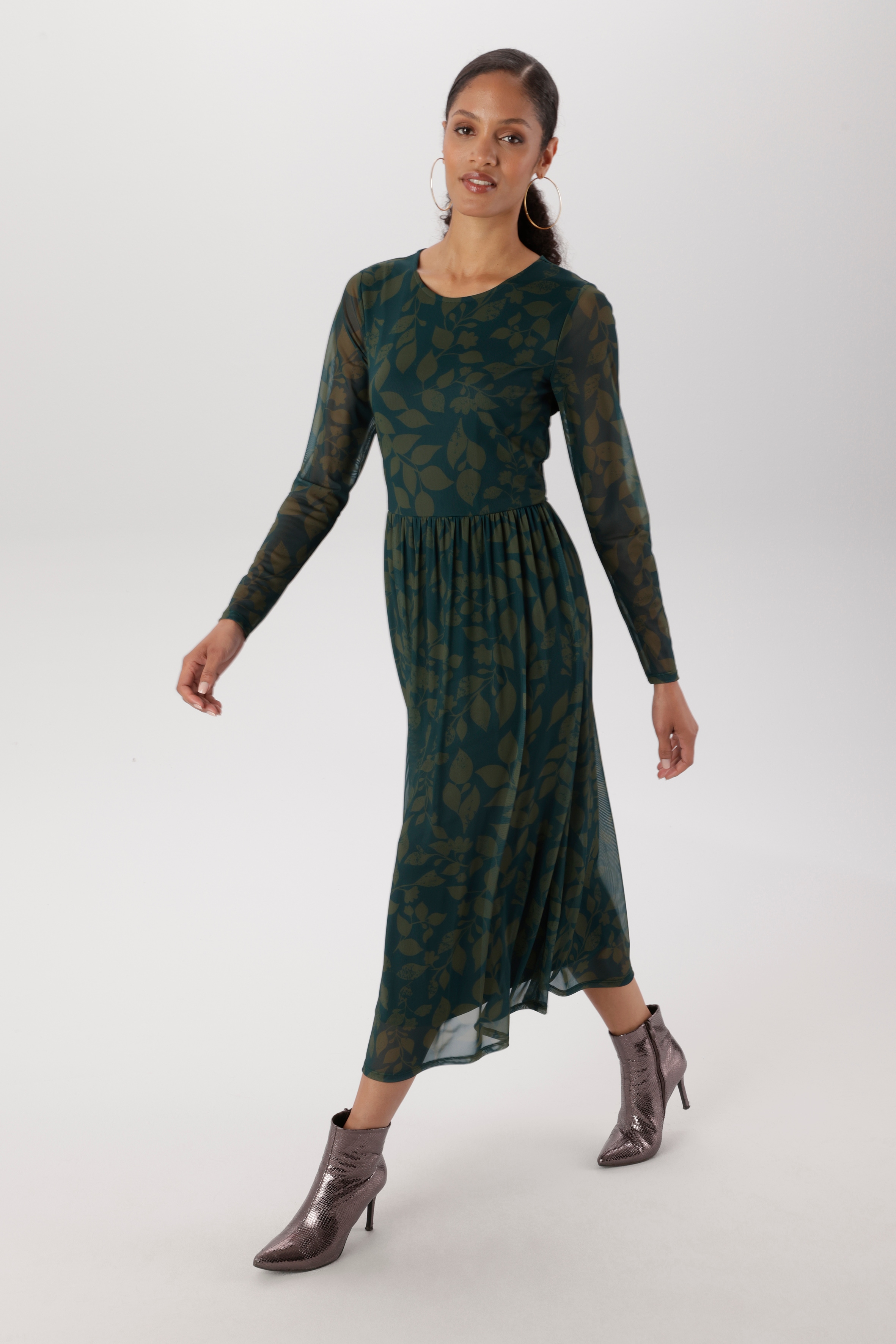 Aniston SELECTED Midikleid mit floraler, fantasievoller Blättermuster
