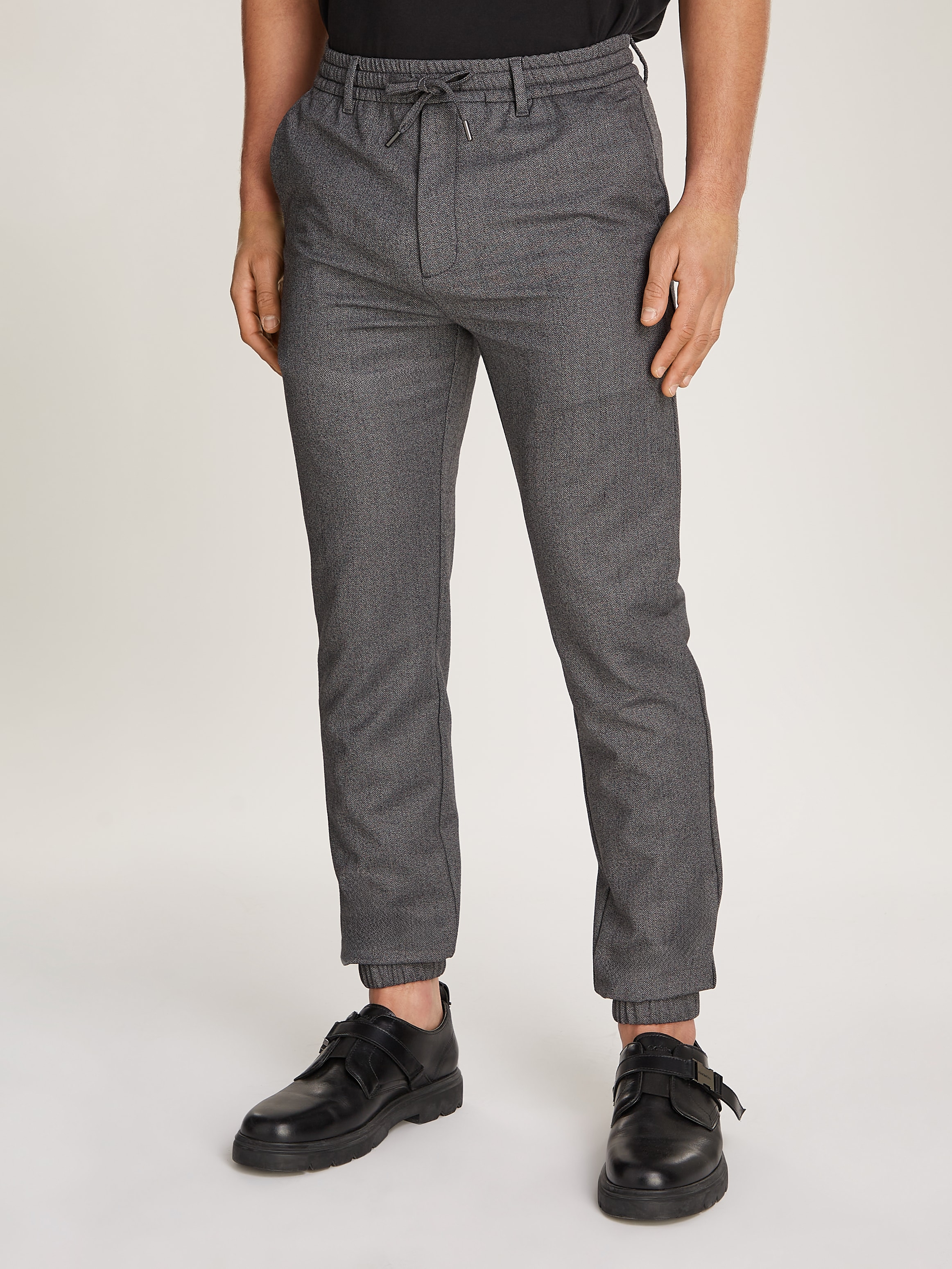 Calvin Klein Relaxhose "WOOL-BLEND-STRETCH S&P JOGGER", mit Kordelzug