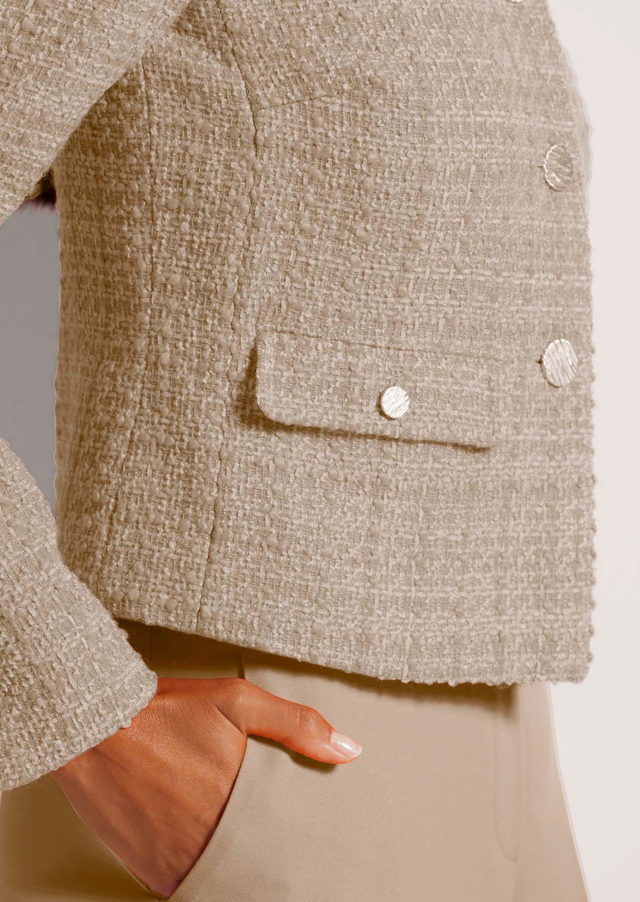 MADELEINE Jerseyblazer »Blazer Eleganter Tweed-Kurzblazer mit Metallknöpfen«