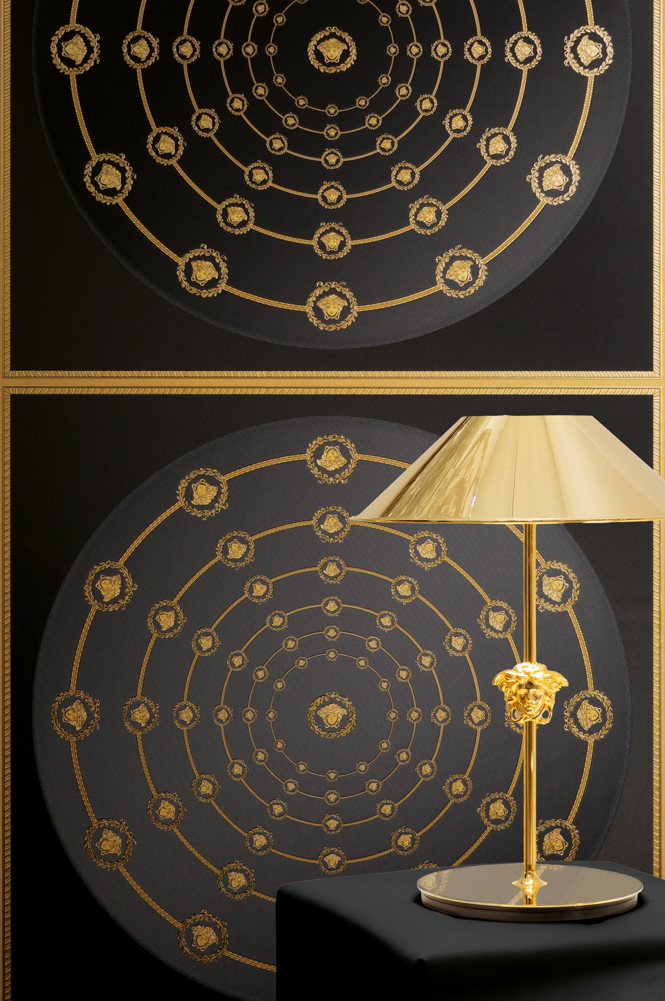 Versace Vliestapete »Versace 6 I Love Baroque –« 3D-Optik | Barock | Motiv geprägt Geometrisches Kreisdesign mit edlem Glanz & fein strukturierter Optik