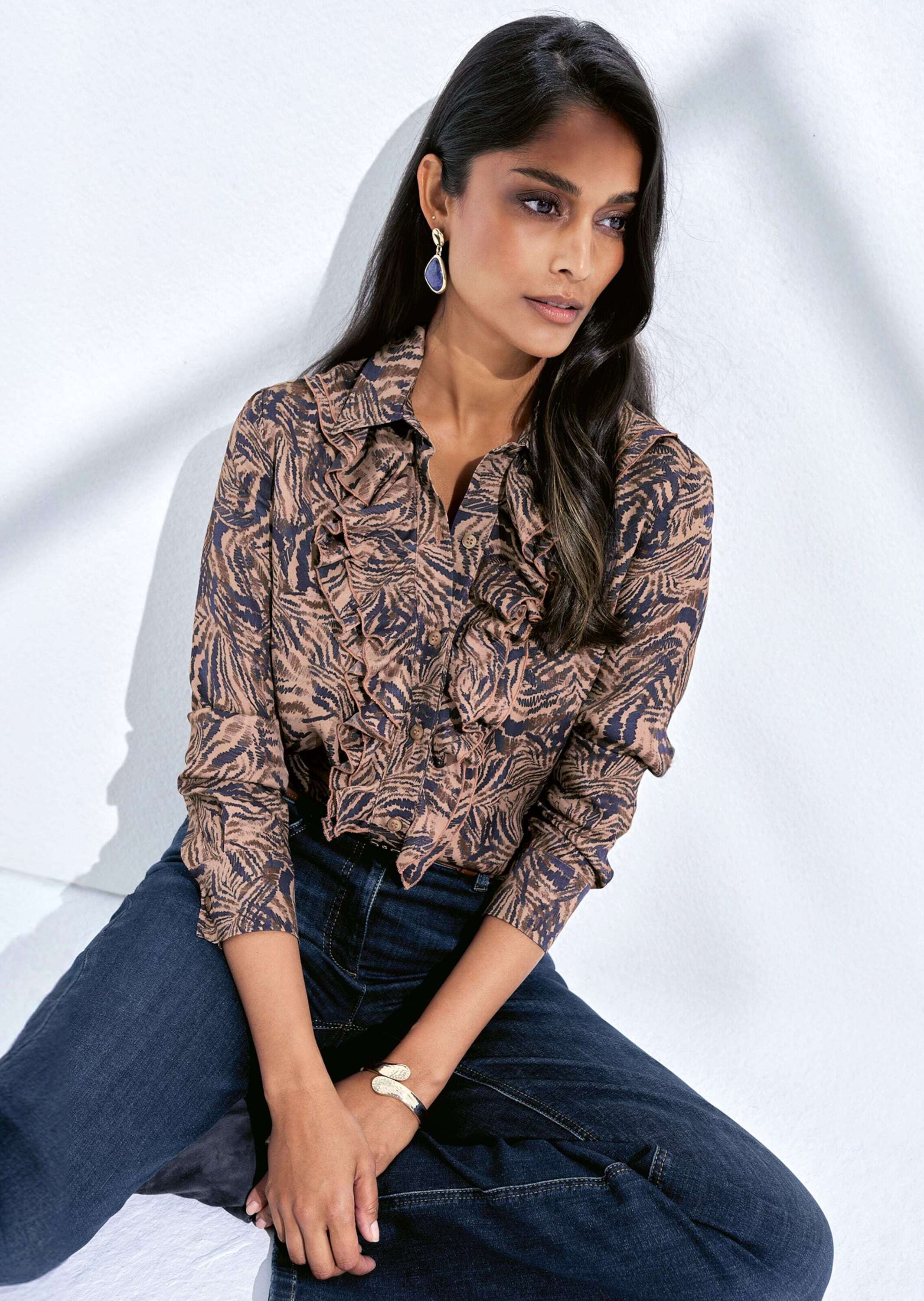 MADELEINE Hemdbluse »Bluse Hemdbluse mit Rüschen-Dekoration«