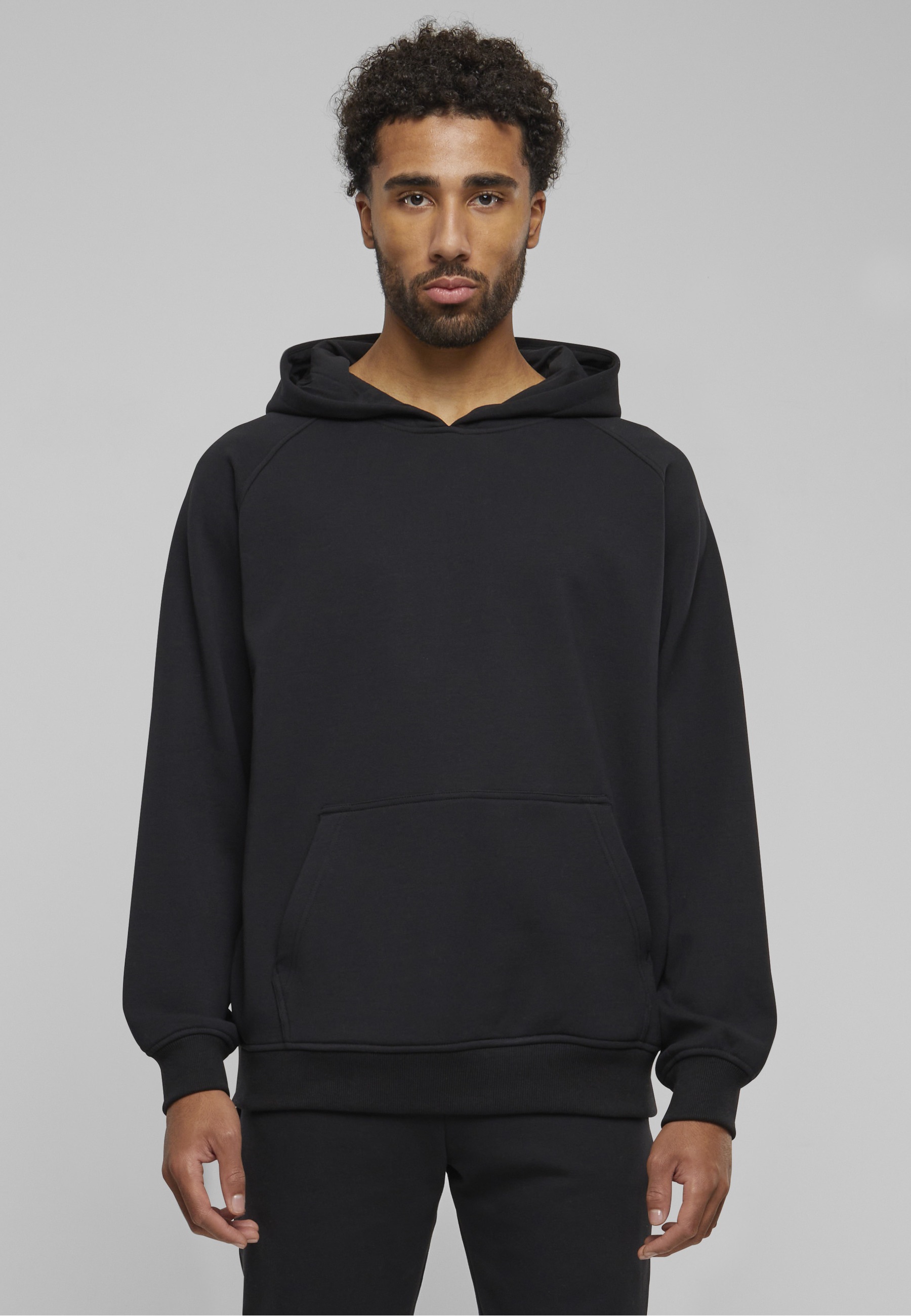 URBAN CLASSICS Kapuzensweatshirt »Urban Classics Herren Cosy Raglan Hoody«, 1 Stk.
