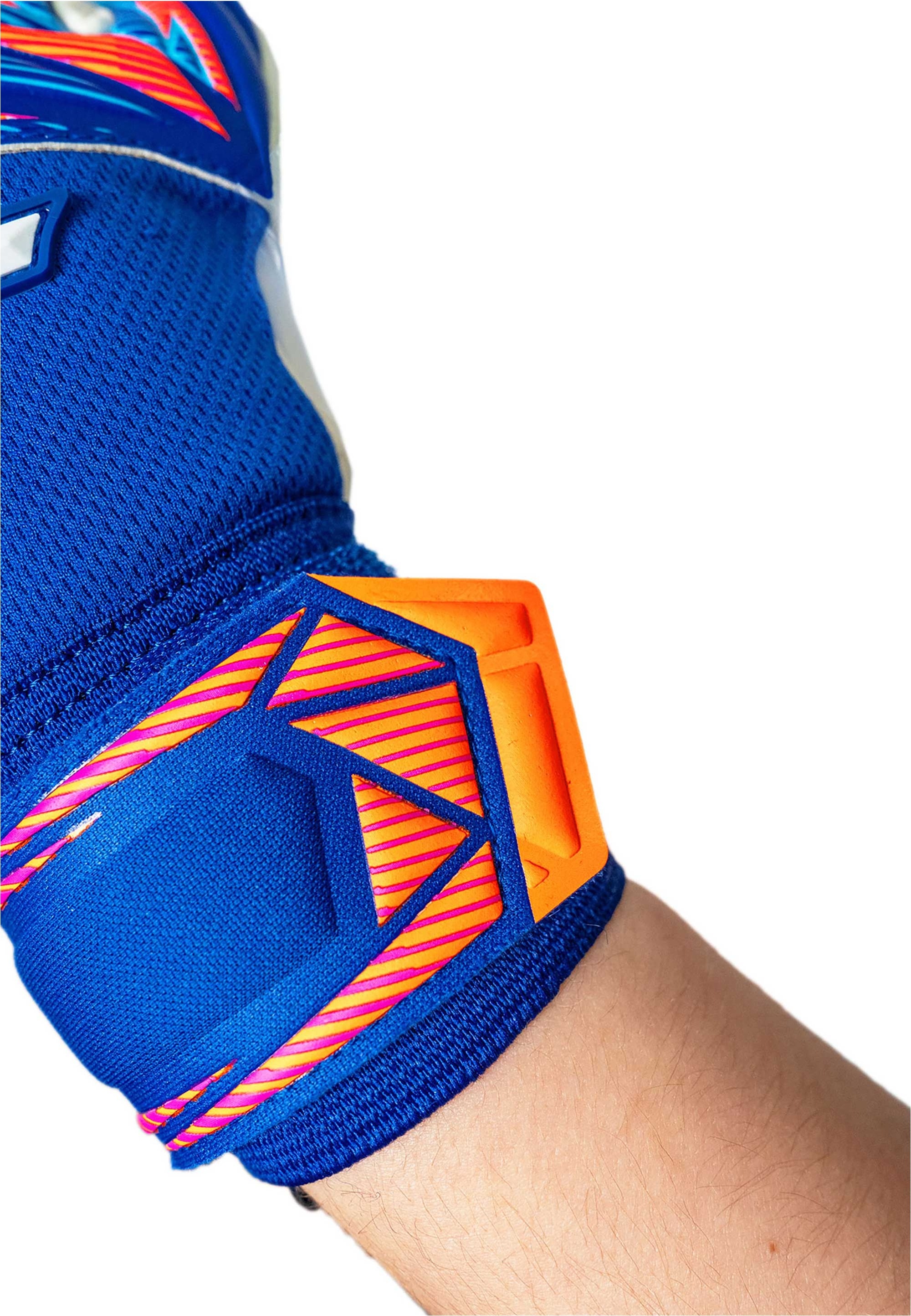 Reusch Torwarthandschuhe »Attrakt Gold X NC Junior Profi« mit atmungsaktiven Mesh-Einsätzen