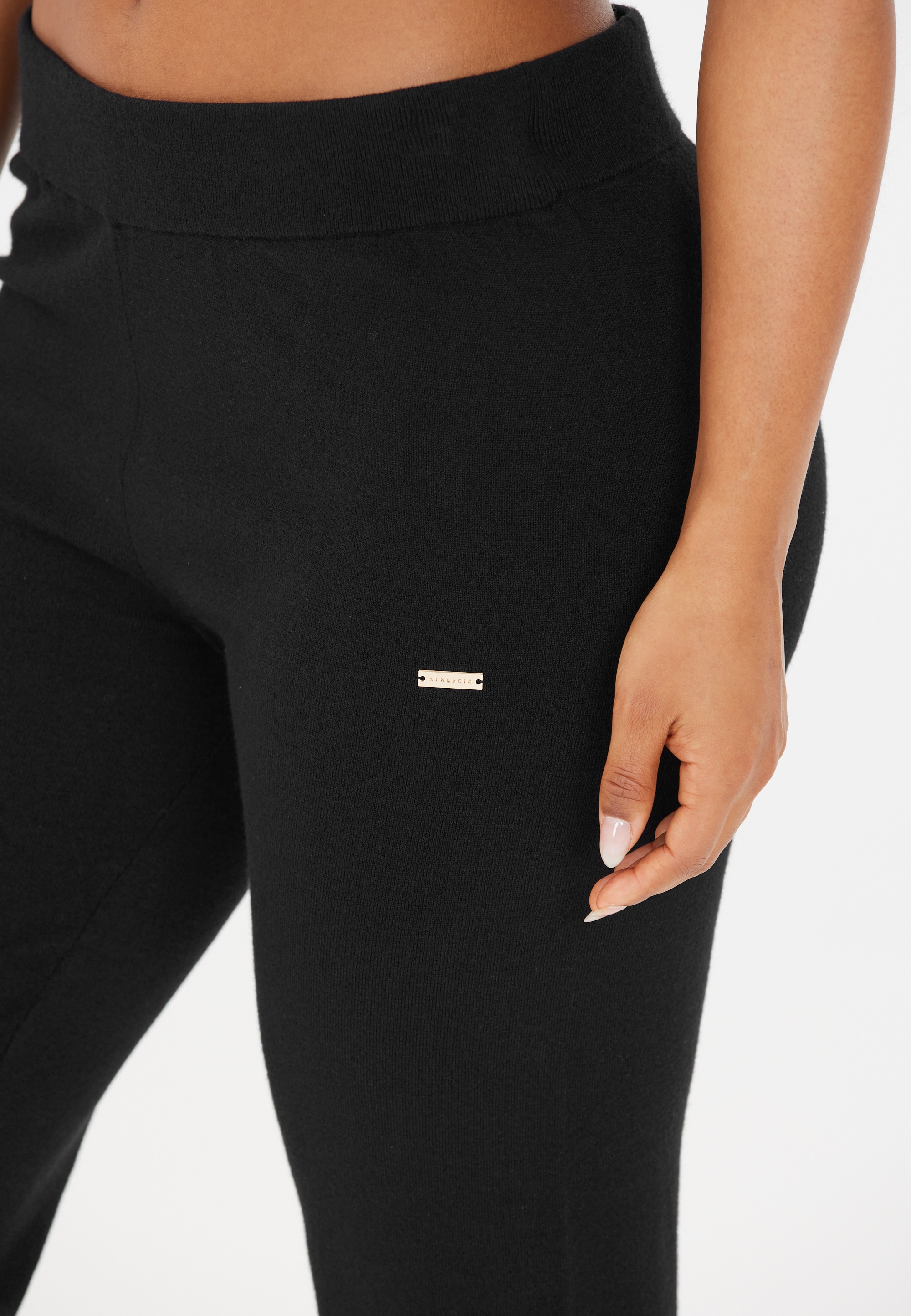 ATHLECIA Sporthose »Dava«, in kuschelig-weichem Design