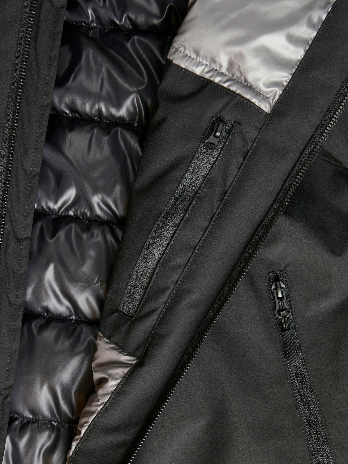 Jack & Jones Outdoorjacke »JCOAIDEN TRANSITIONAL JACKET SN«, mit Kapuze