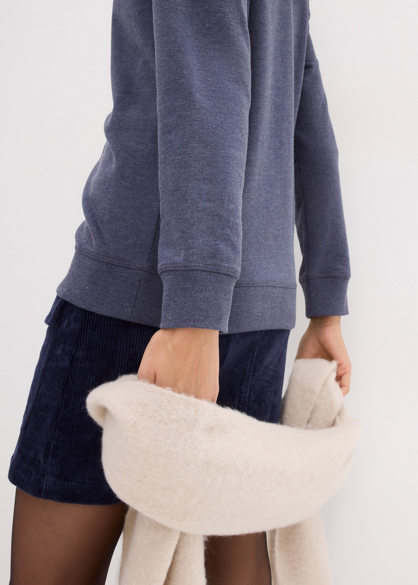 bonprix Sweatshirt, 2 Stk. bequeme Passform, hüftbedeckende Länge, mit Rundhalsausschnitt
