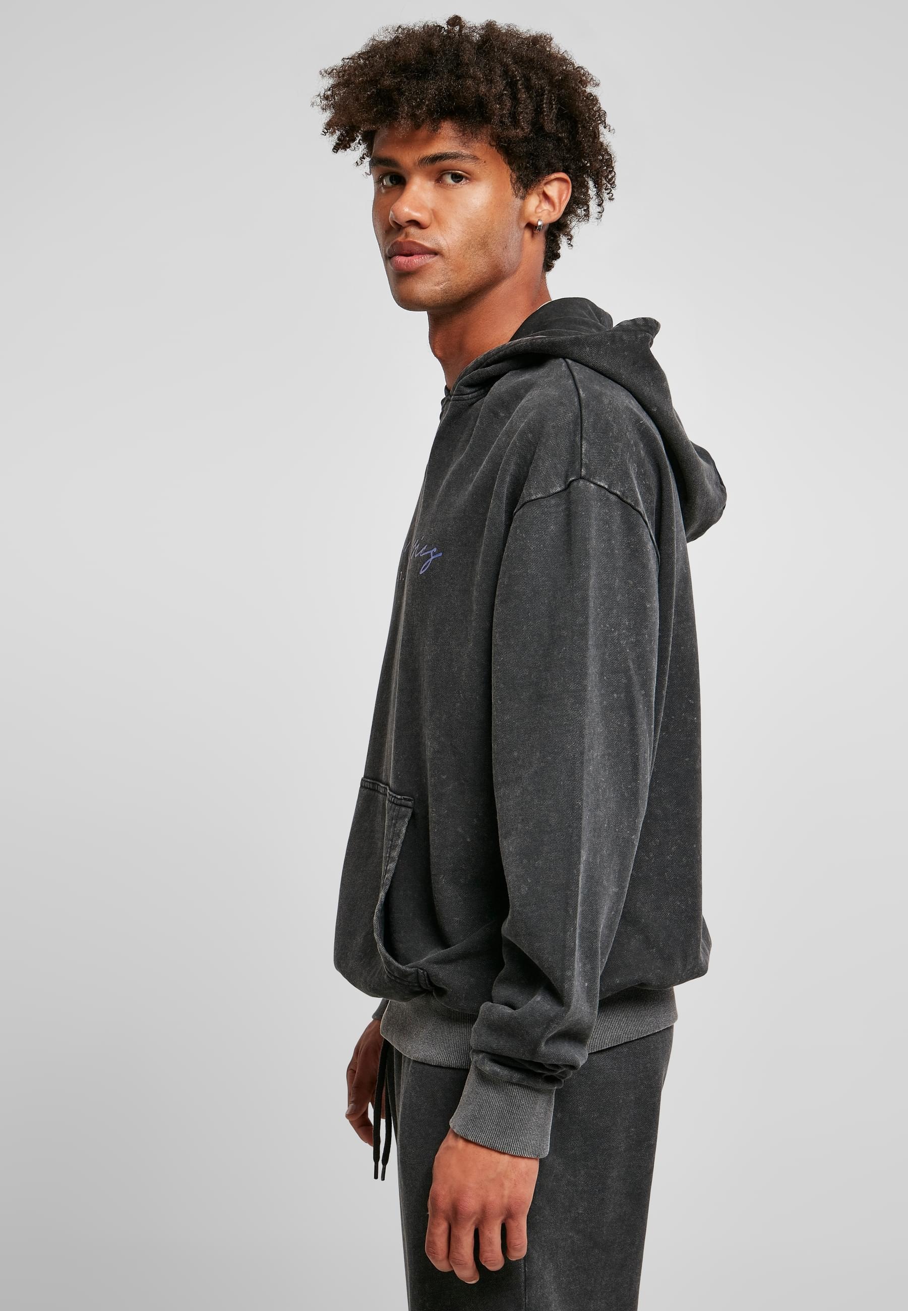 URBAN CLASSICS Kapuzensweatshirt »Urban Classics Herren Script Logo Hoody«, (1 tlg.)