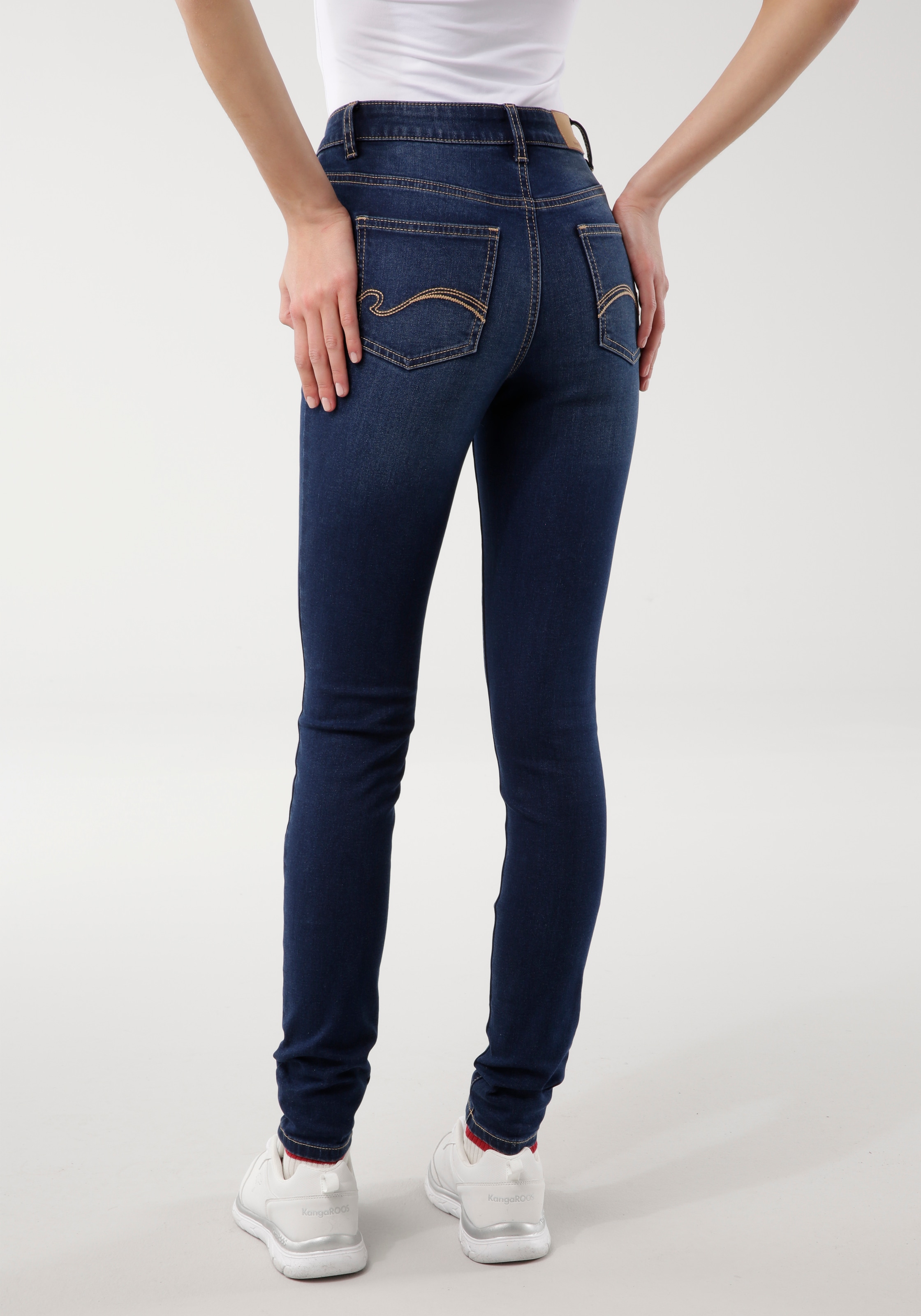 KangaROOS 5-Pocket-Jeans »SUPER SKINNY HIGH RISE«, knöchellang, mit Used-Optik, hohe Leibhöhe