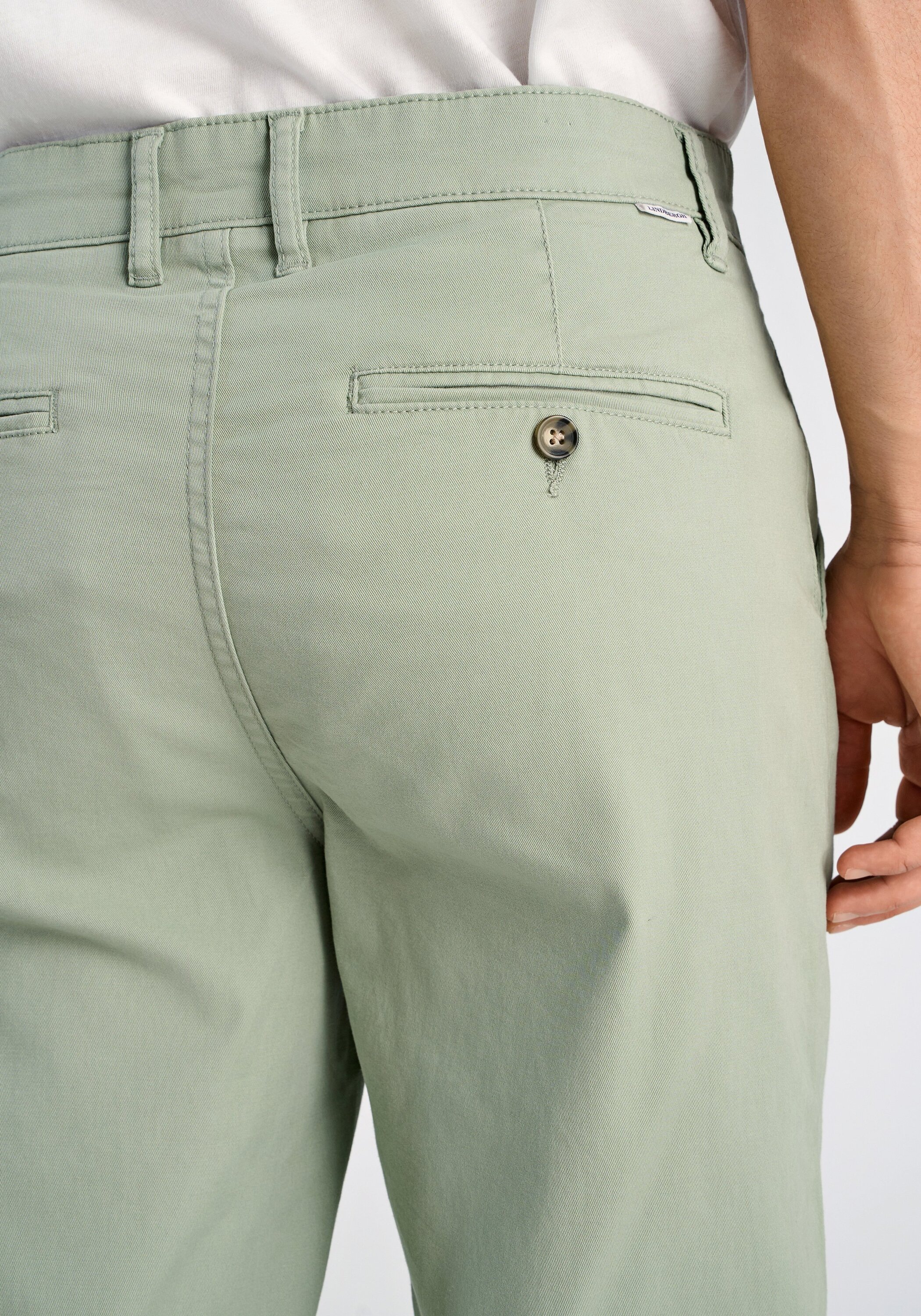 Chinos LINDBERGH "Chino Relaxed Loose Fit", Herren, Gr. 36, Länge 30, mid grün, Obermaterial: 98% Baumwolle, 2% Elasthan, unifarben, relaxed fit, Hosen 3