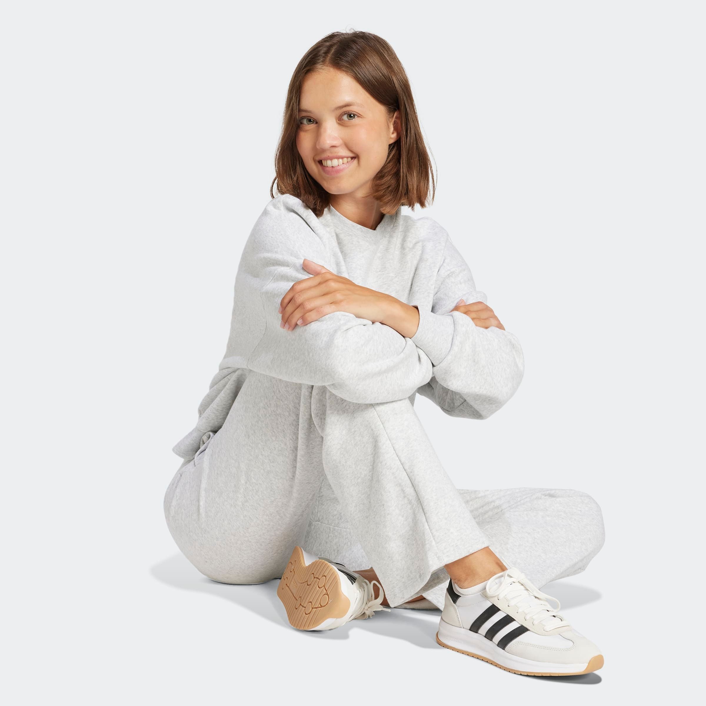 adidas Sportswear Sporthose "W SL FC PT" Locker geschnitten, mittelhoher Bu günstig online kaufen
