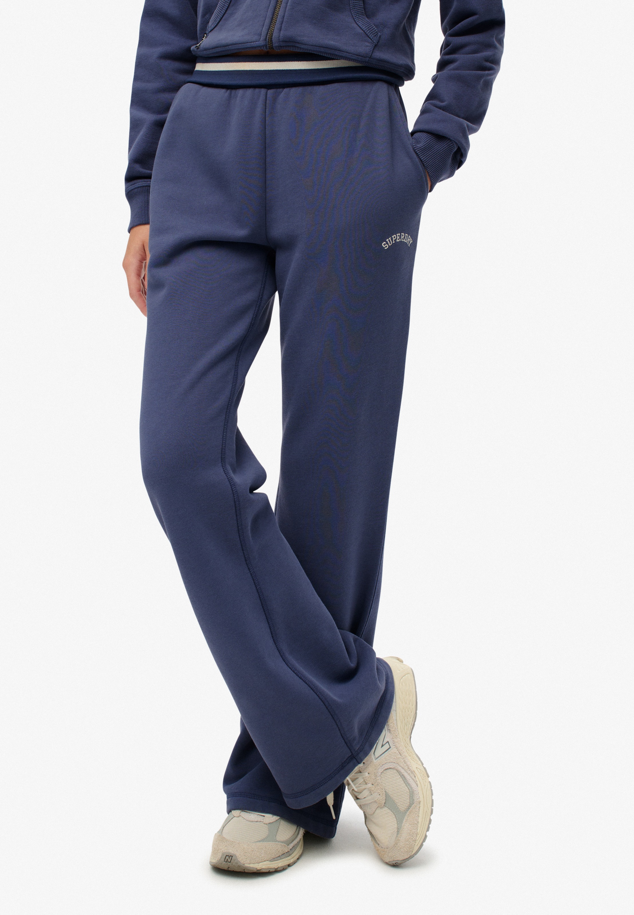 Superdry Sweathose "ESSENTIAL LOGO LR FLARE JOGGER" günstig online kaufen