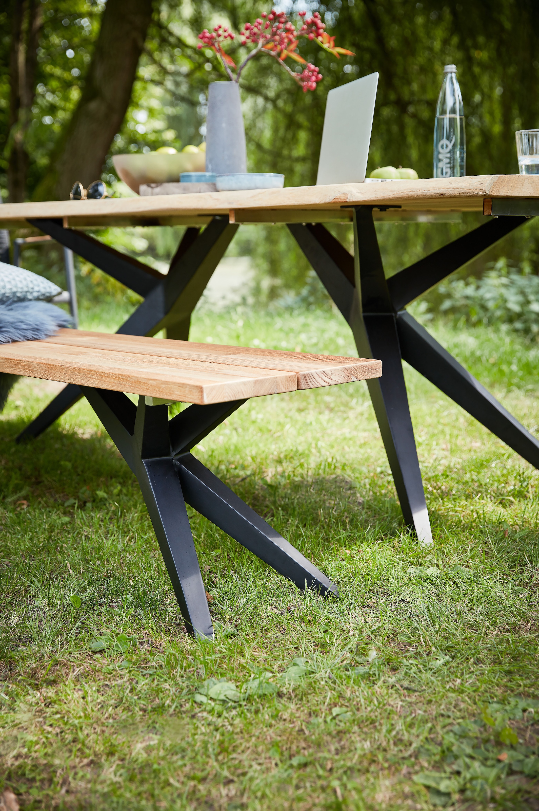 Musterring Sitzbank »Freilicht Bänke« 1 Stk. tlg. Massives Teak mit Baumkante, in drei Größen: 220, 240 und 280 cm