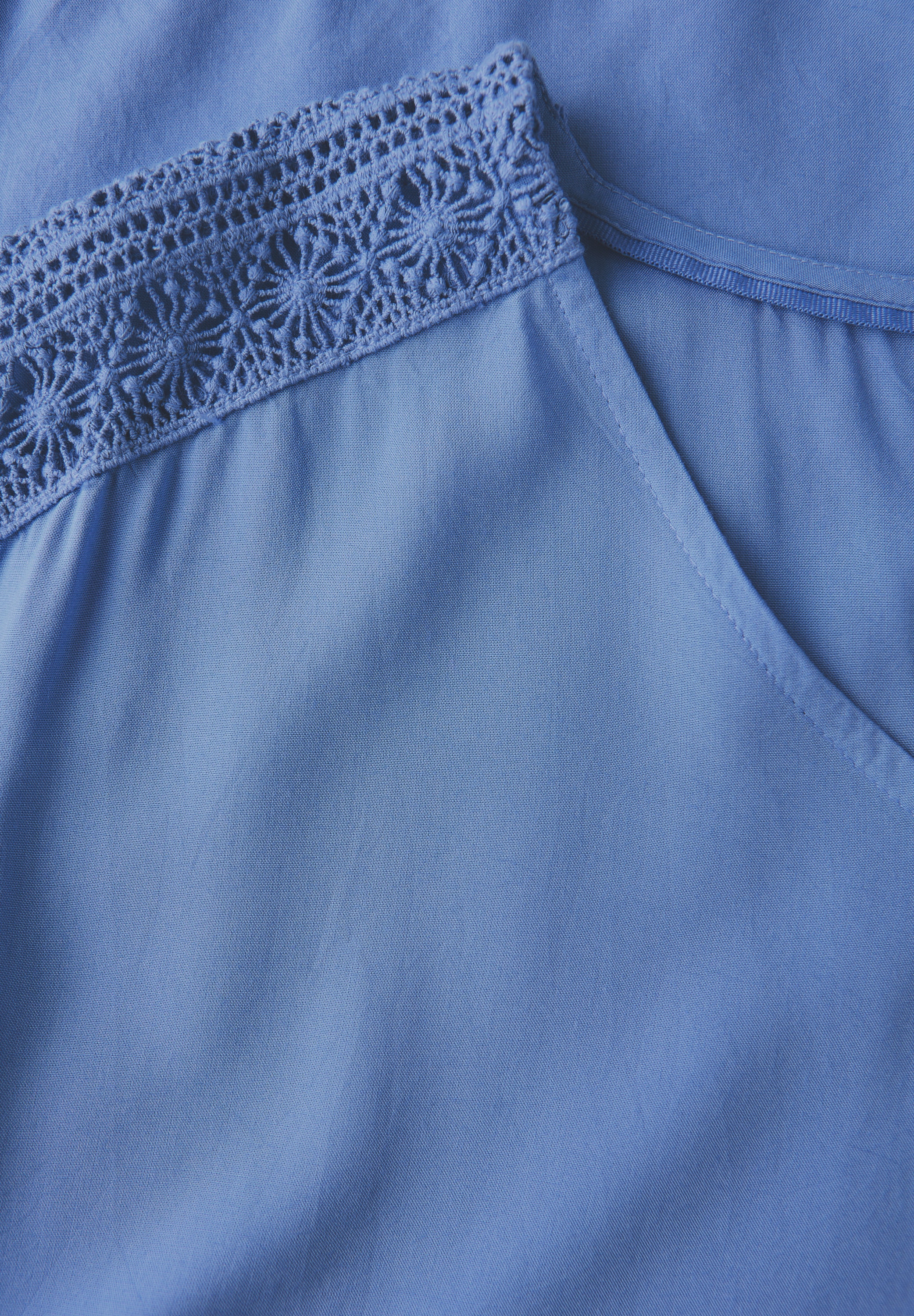 STREET ONE STUDIO Shirtbluse, mit V-Ausschnitt