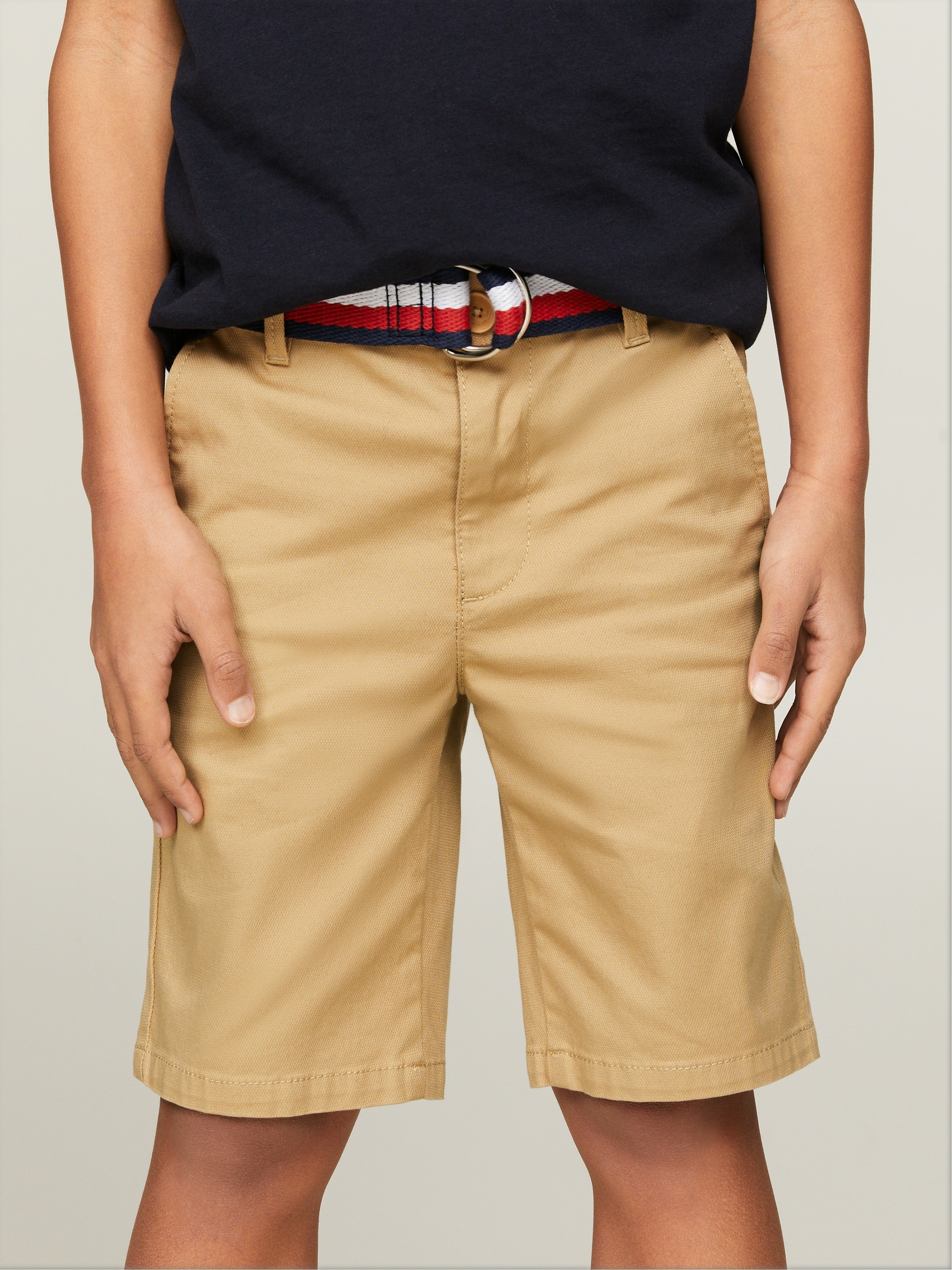 Tommy Hilfiger Chinoshorts »WOVEN BELTED SHORTS«, Kinder bis 16 Jahre