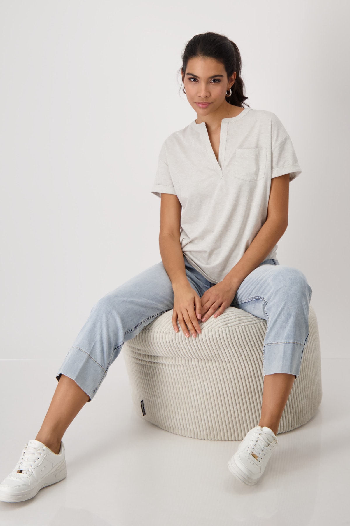 Monari Kurzarmshirt Mit V-Ausschnitt