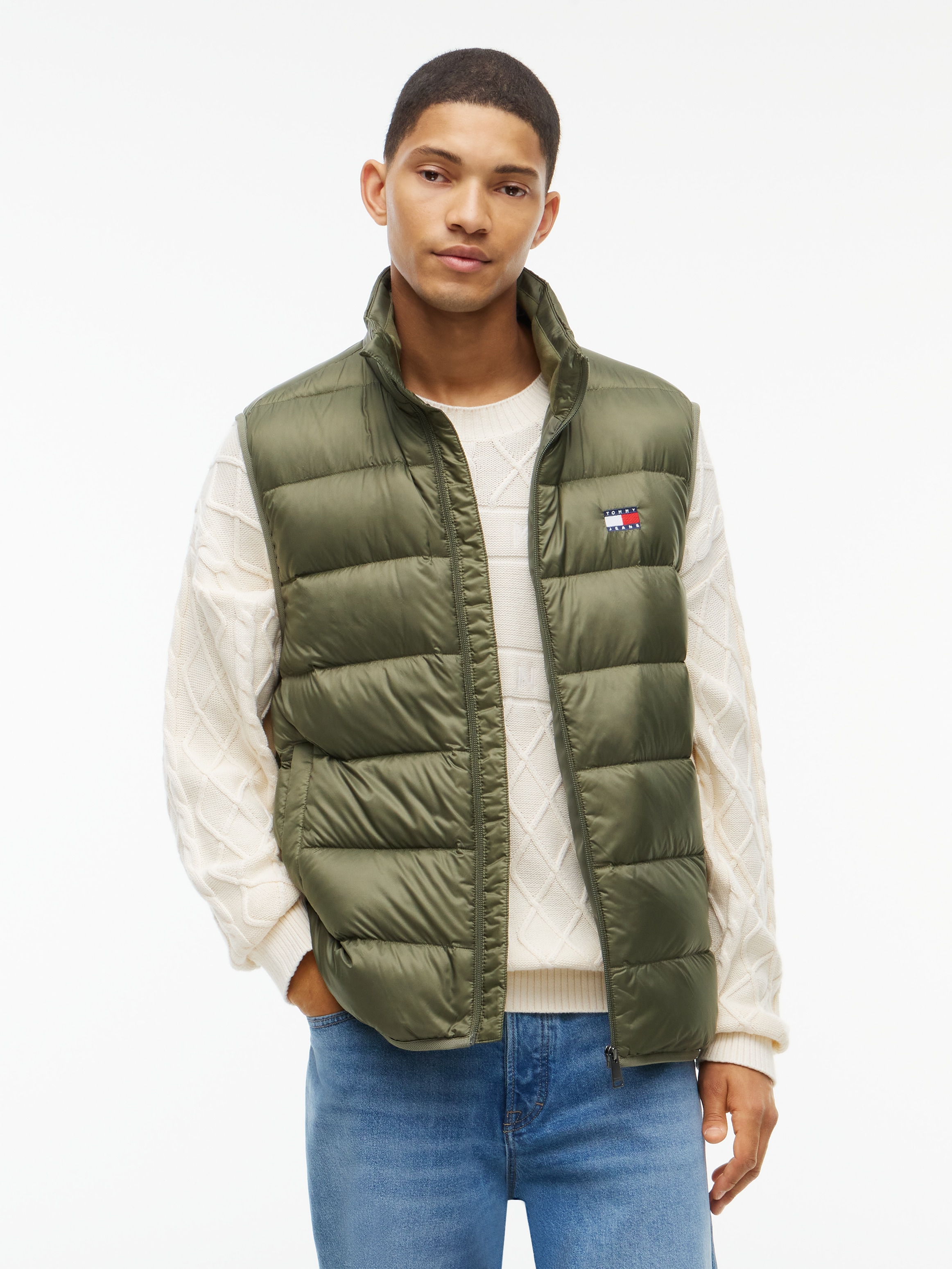 Tommy Jeans Daunenweste "TJM LIGHT DOWN PACKABLE VEST" Regular fit mit Stehkragen, mit Daunenfüllung