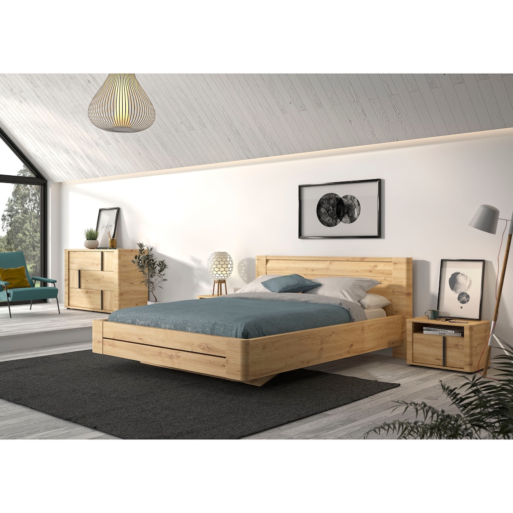 Gami Schlafzimmer-Set »Confidence«, (4 St., Bett, 2x Nachttisch und Kommode), aus Kiefernholz, mit Bett, 2x Nachttisch und Kommode