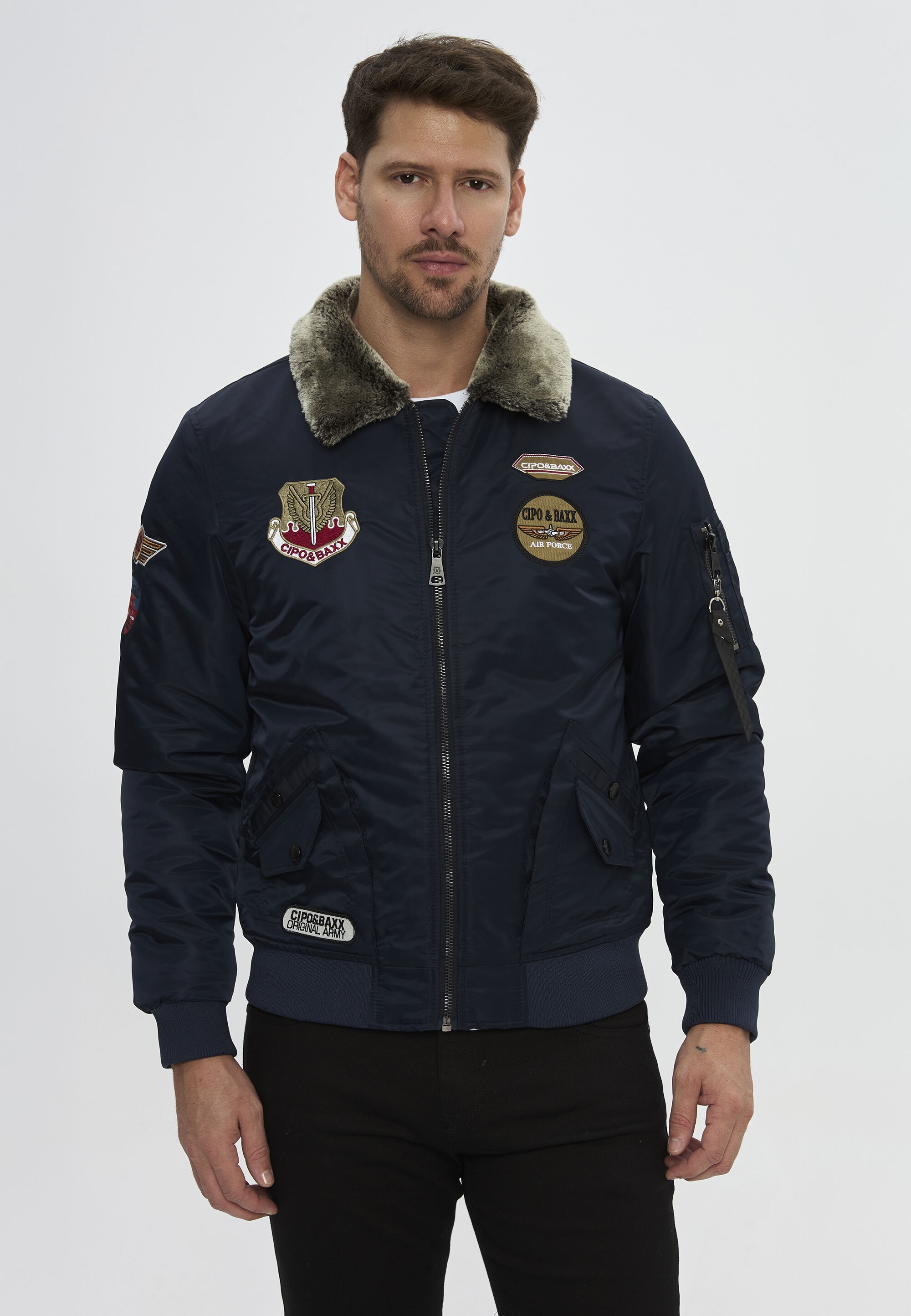 Cipo & Baxx Winterjacke »Winterjacke CM232« mit Kapuze im Bomberstil