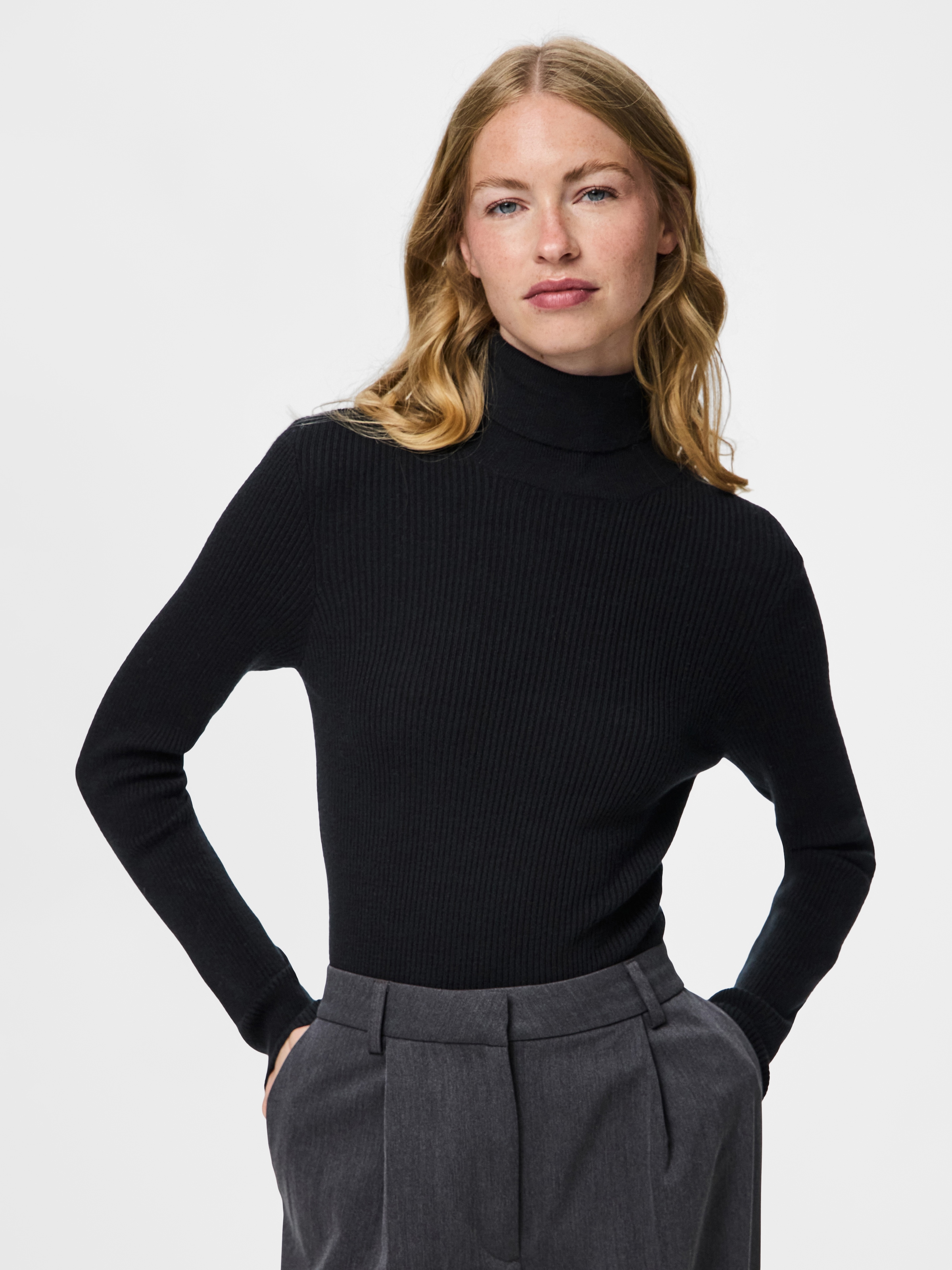 pieces "PCMIRA LS ROLLNECK KNIT NOOS BC" günstig online kaufen