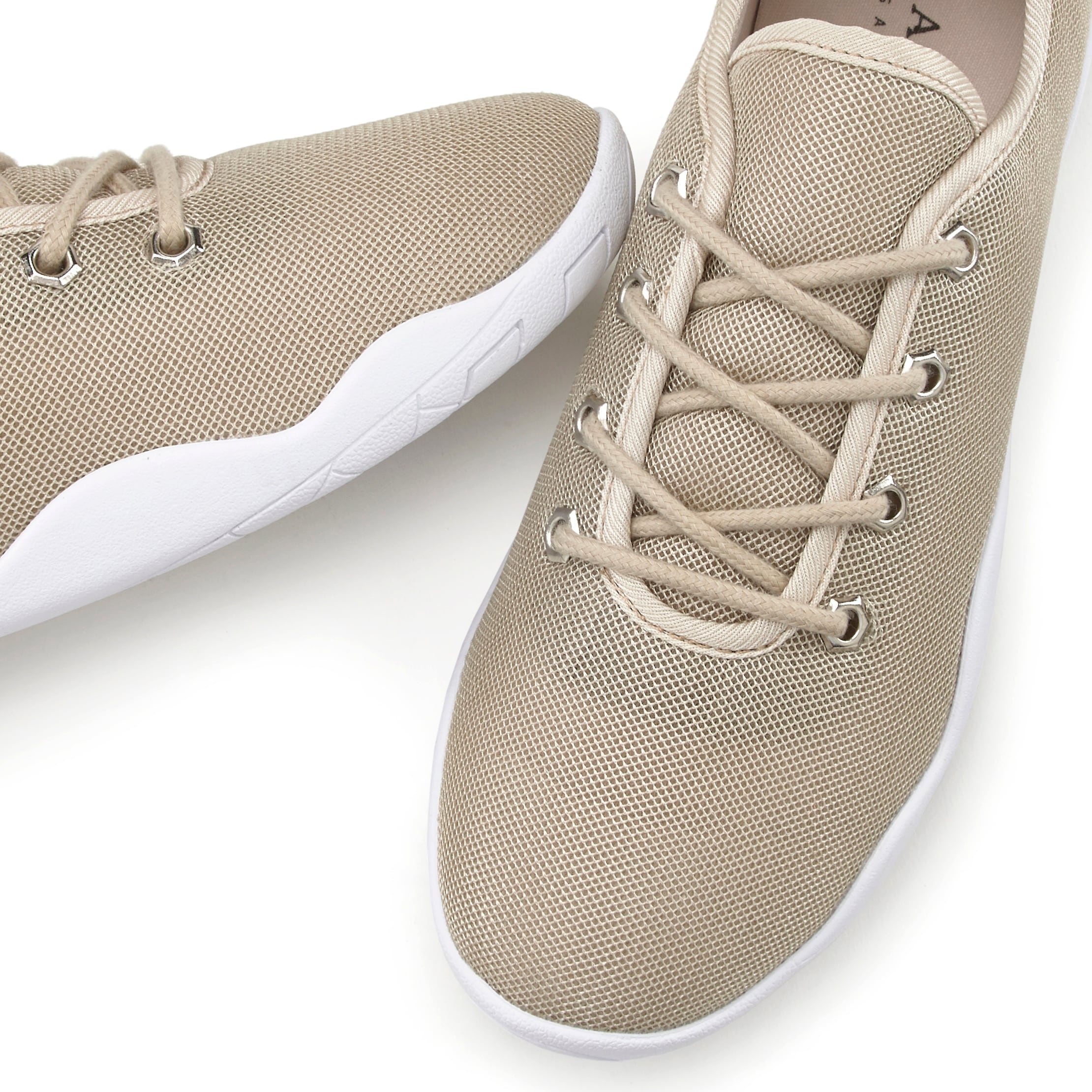 LASCANA Sneaker, mit ultraflache Sohle, superleicht, Schnürhalbschuhe, Unisex VEGAN