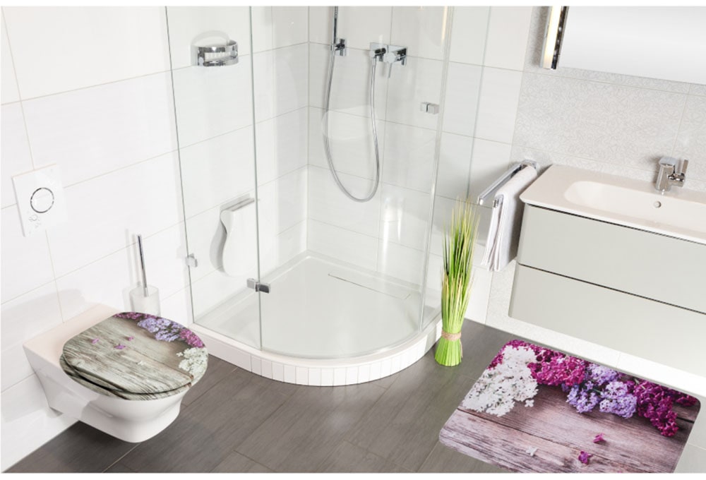 Sanilo Badaccessoire-Set »Flieder«, (Komplett-Set, 6 tlg.), bestehend aus WC-Sitz, Badteppich, Stöpsel, Seifenspender, WC-Bürste