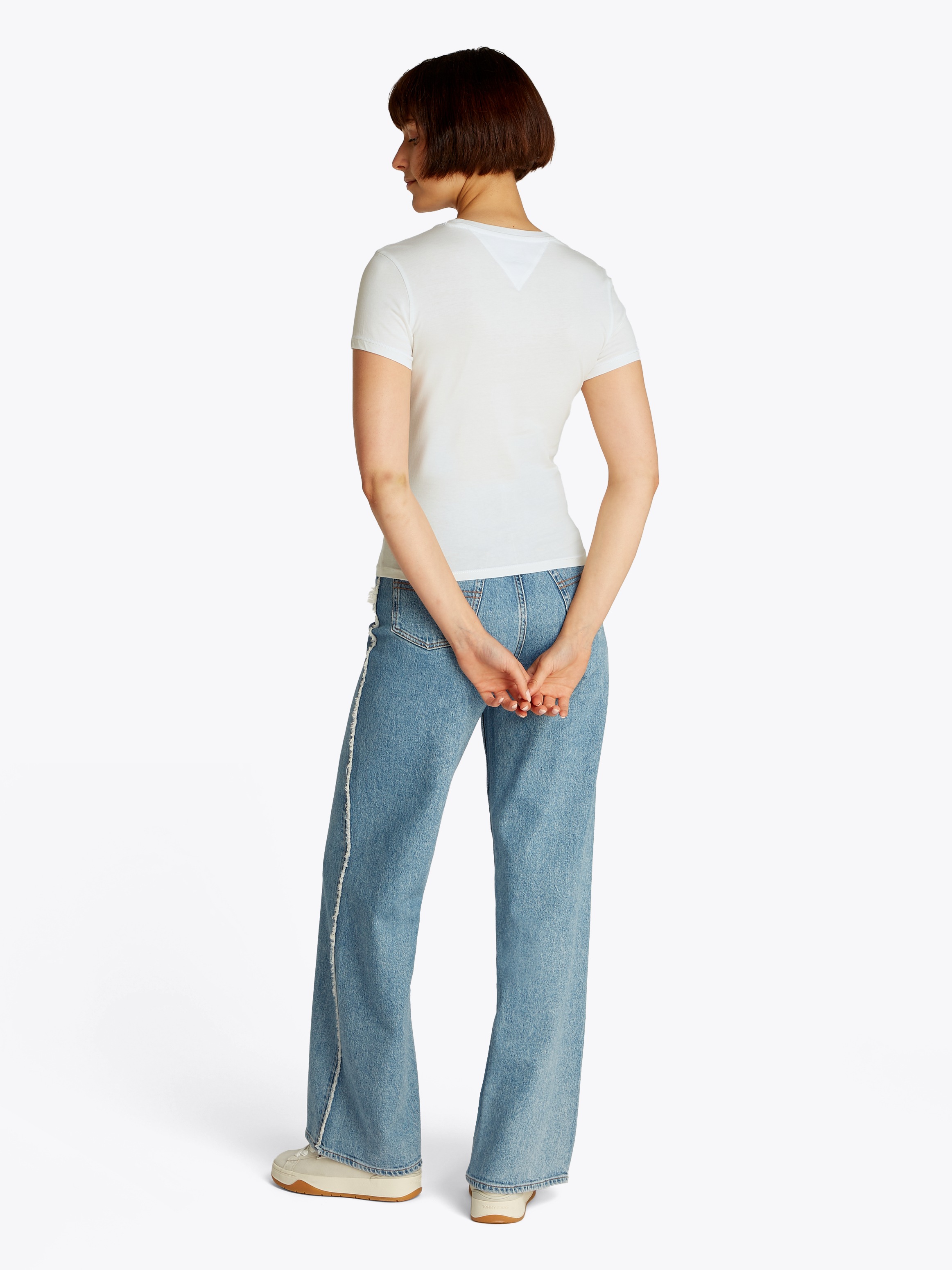 Tommy Jeans T-Shirt »TJW SLIM ESSENTIAL LOGO 2 TEE«, mit Logoschriftzug