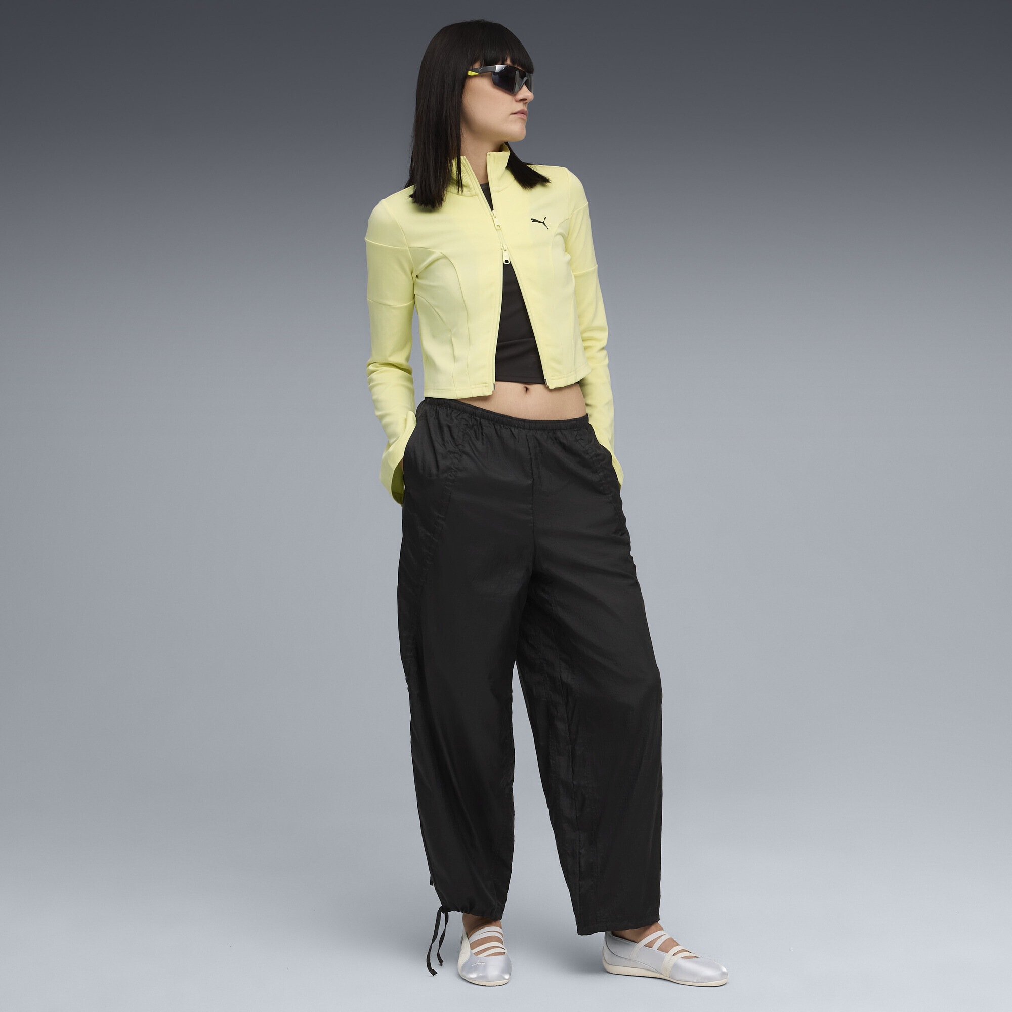 PUMA Trainingsjacke »DARE TO Slim Cropped Trainingsjacke Damen«