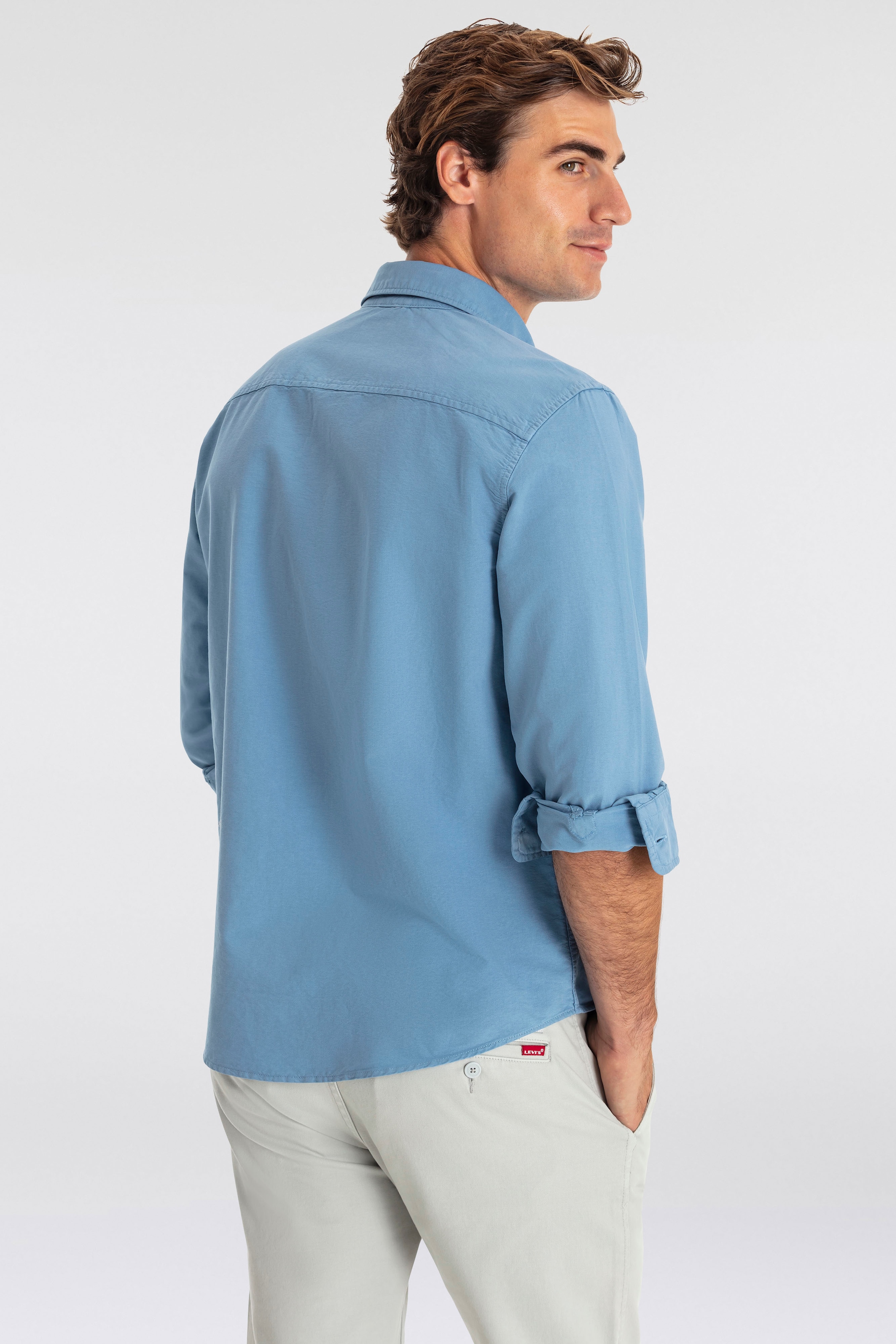 Levi's® Langarmhemd »AUTHENTIC BUTTON DOWN«, mit Ton-in-Ton Logostickerei auf der Brust