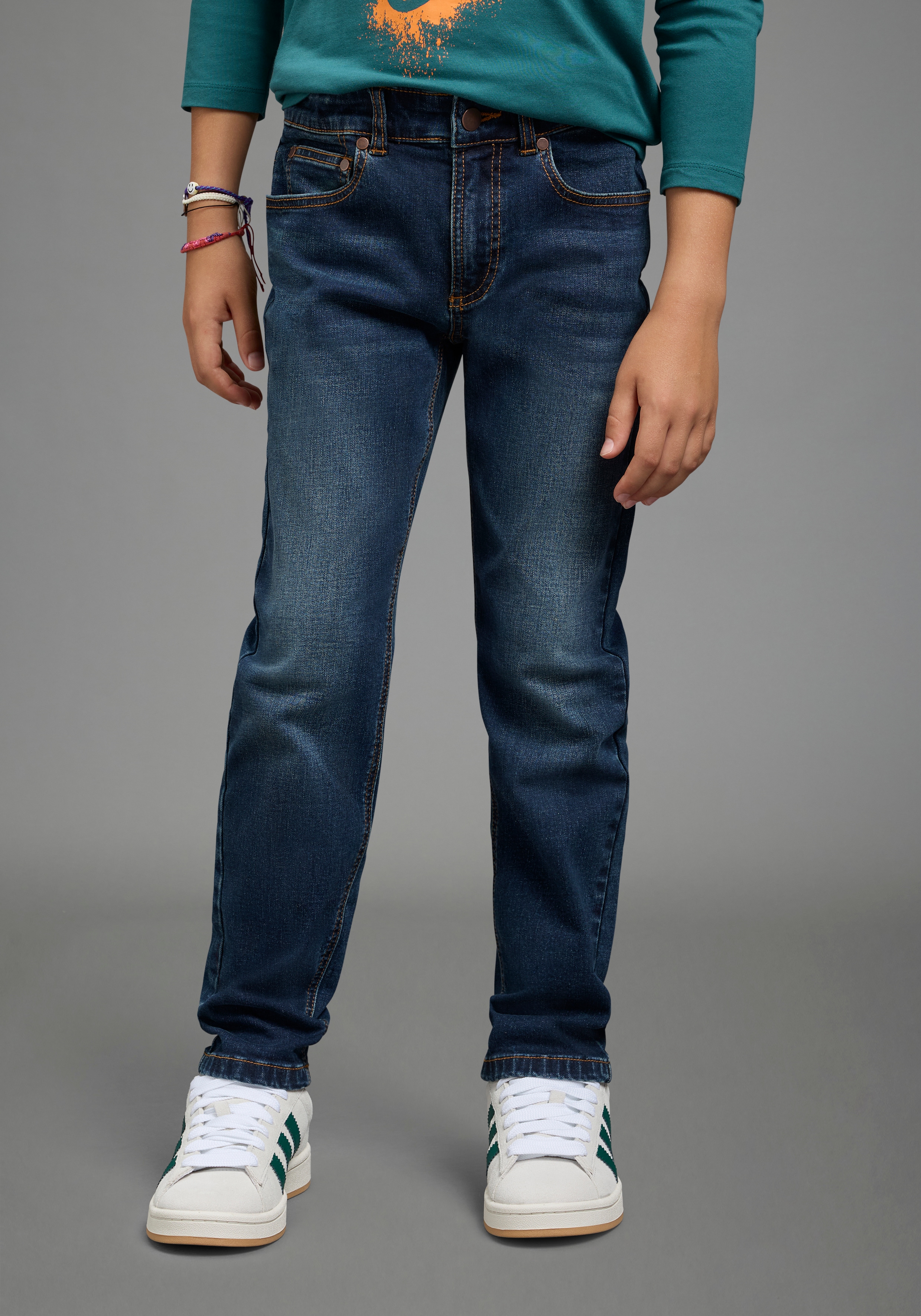 KIDSWORLD Straight-Jeans "Gerade Stretchjeans" Stretchjeans in authentischer Waschung