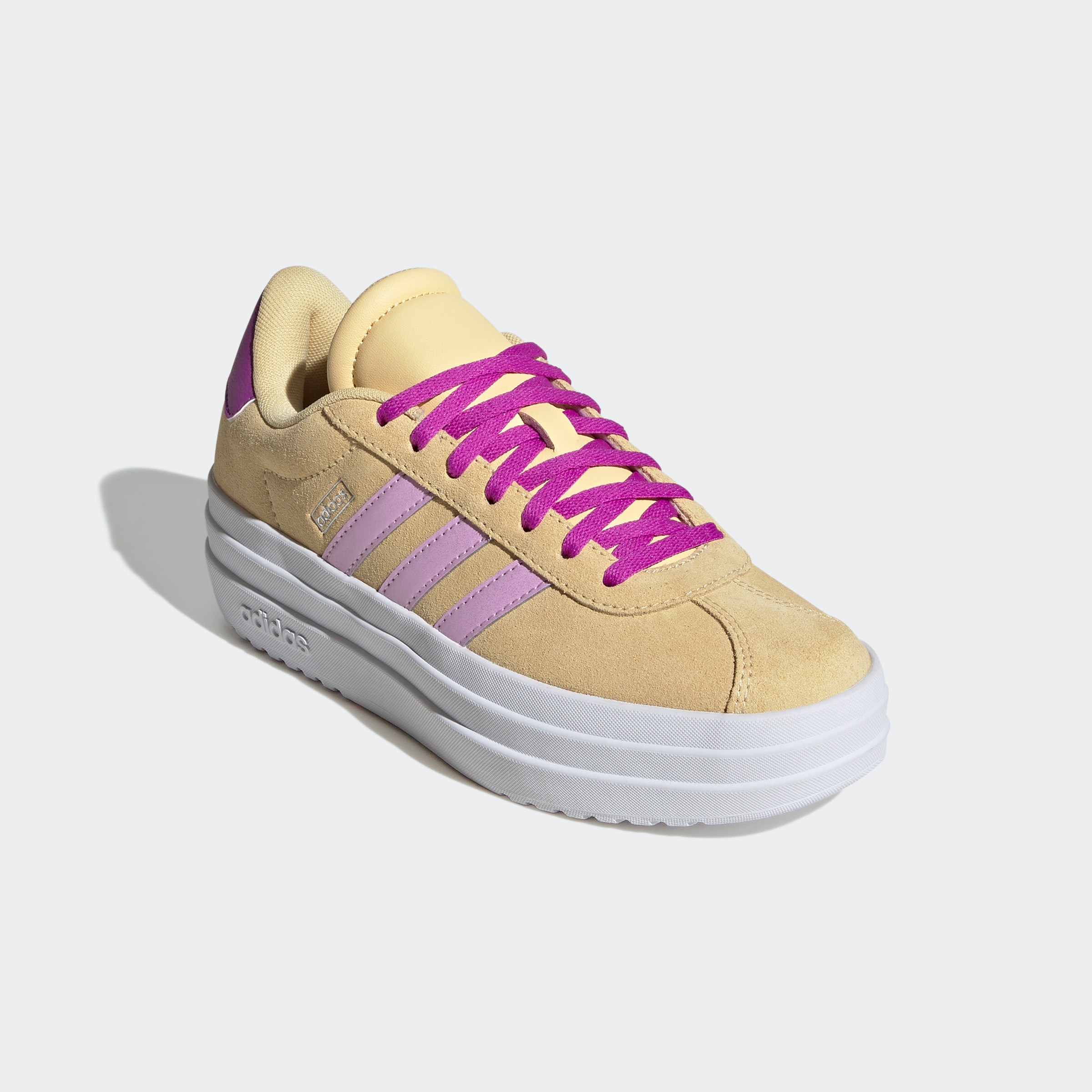 adidas Sportswear Plateausneaker »VL COURT BOLD LIFESTYLE KIDS«, Design auf den Spuren des adidas Gazelle Bold