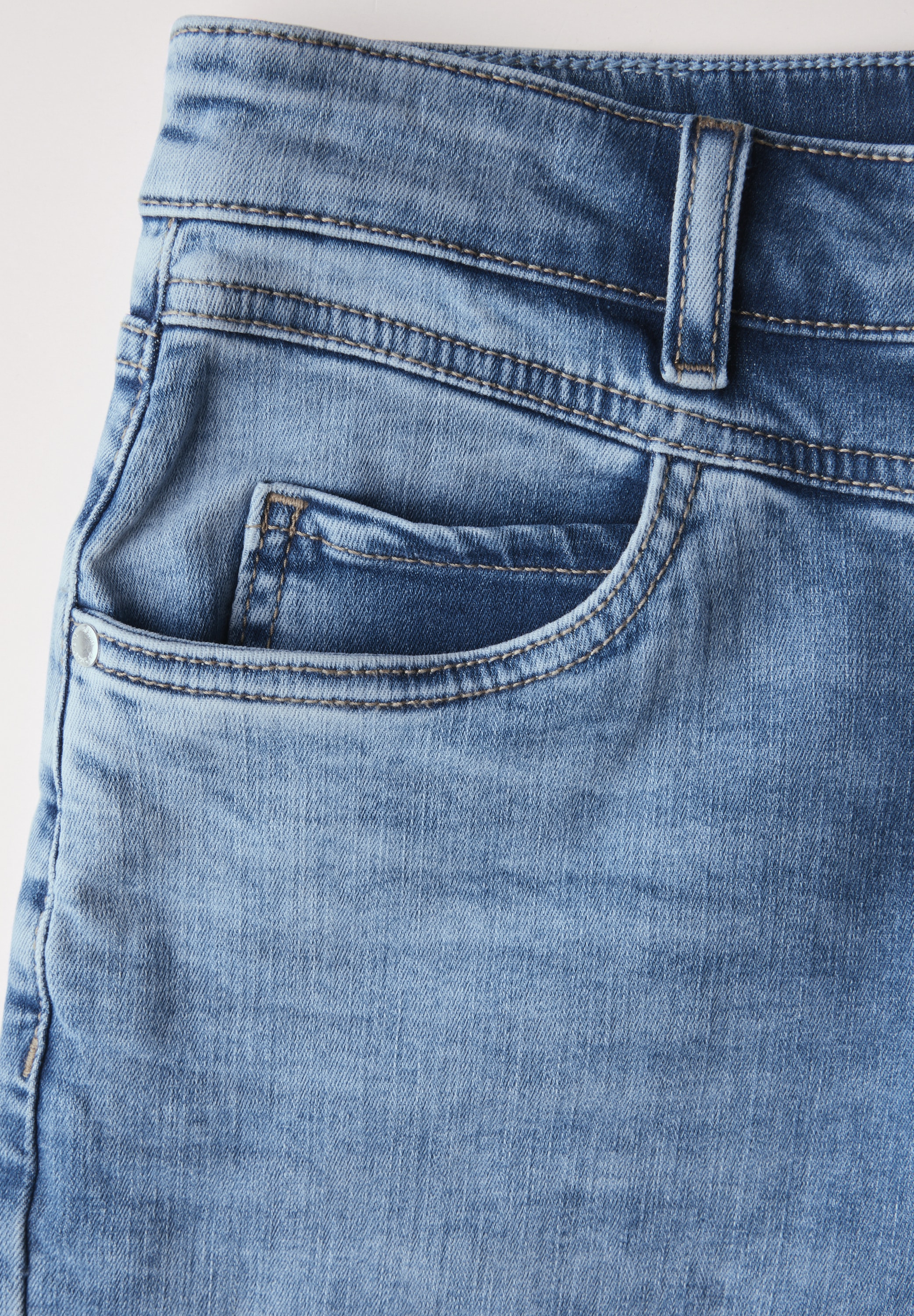 STREET ONE Loose-fit-Jeans, aus Baumwolle mit Stretchanteil