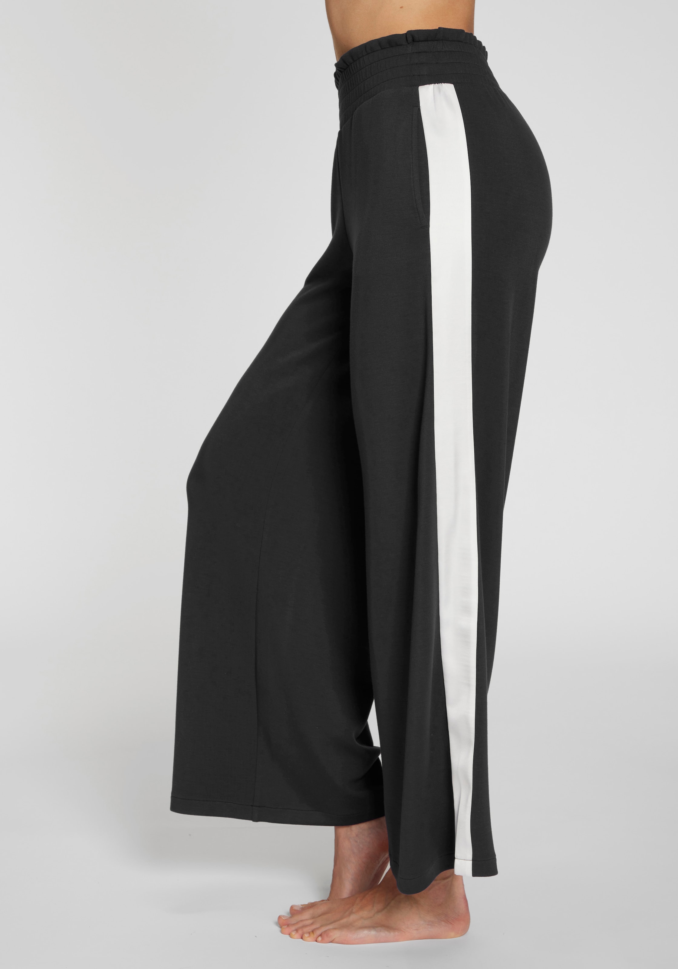 LASCANA Homewearhose  mit gerafftem Wellnessbund