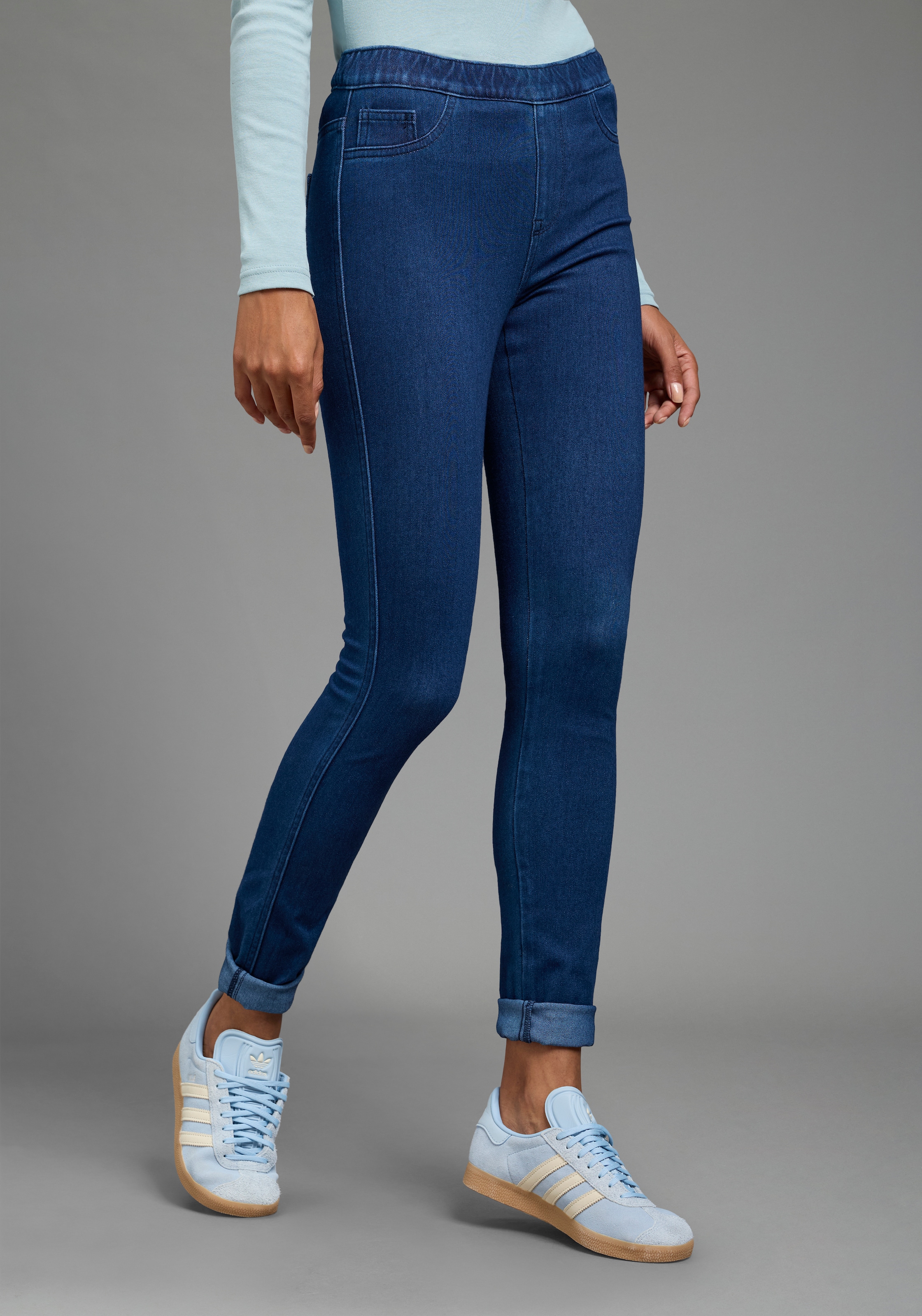 Arizona "im 4 Way Stretch, Quer- und Längselastisch, Skinny" Skinny Fit, extra enge Beinform, normale Leibhöhe, unifarbene Optik
