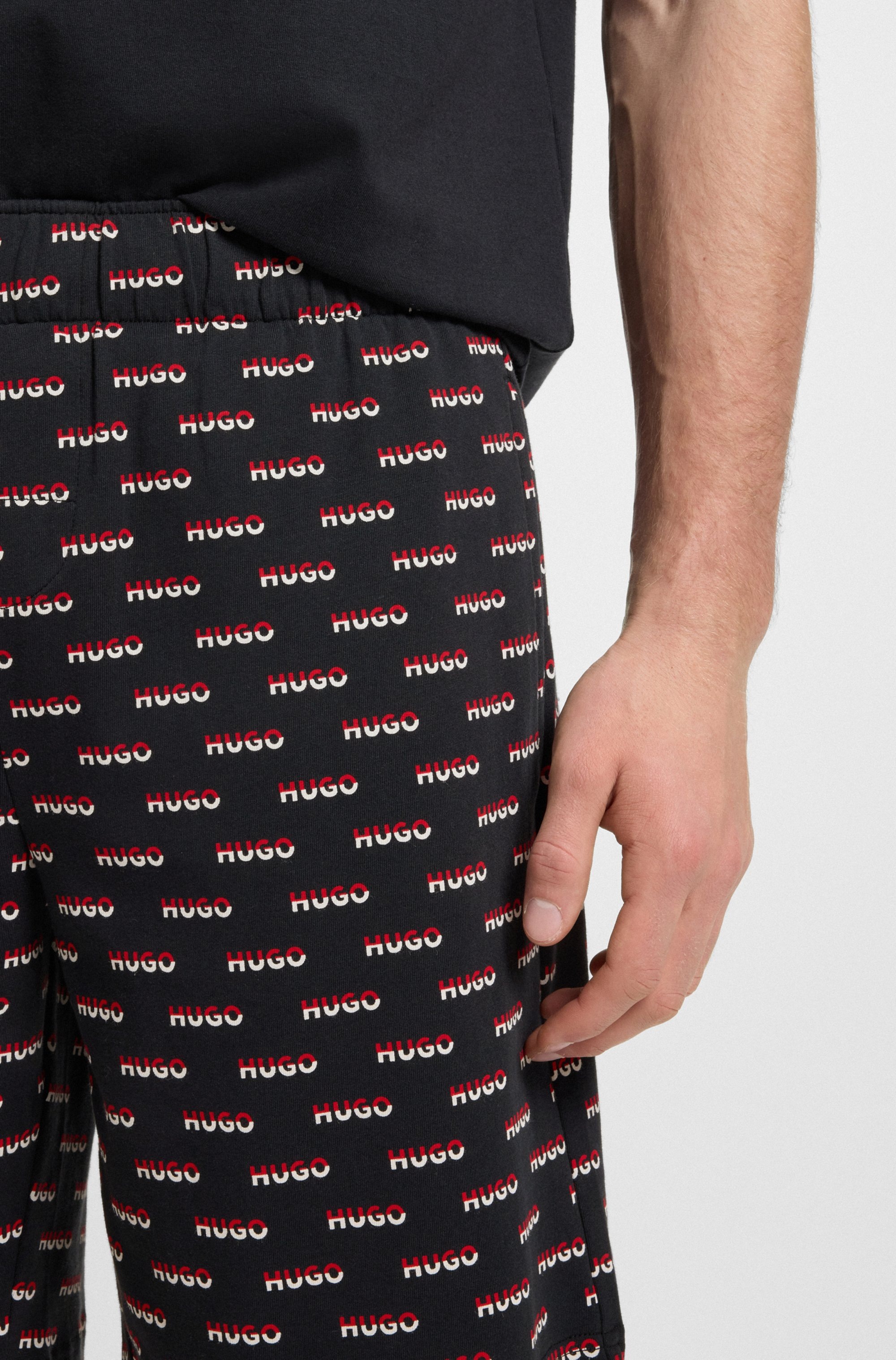 HUGO Underwear Pyjamashorts "SPLIT LOGO", zweifarbige Logos allover, elasti günstig online kaufen