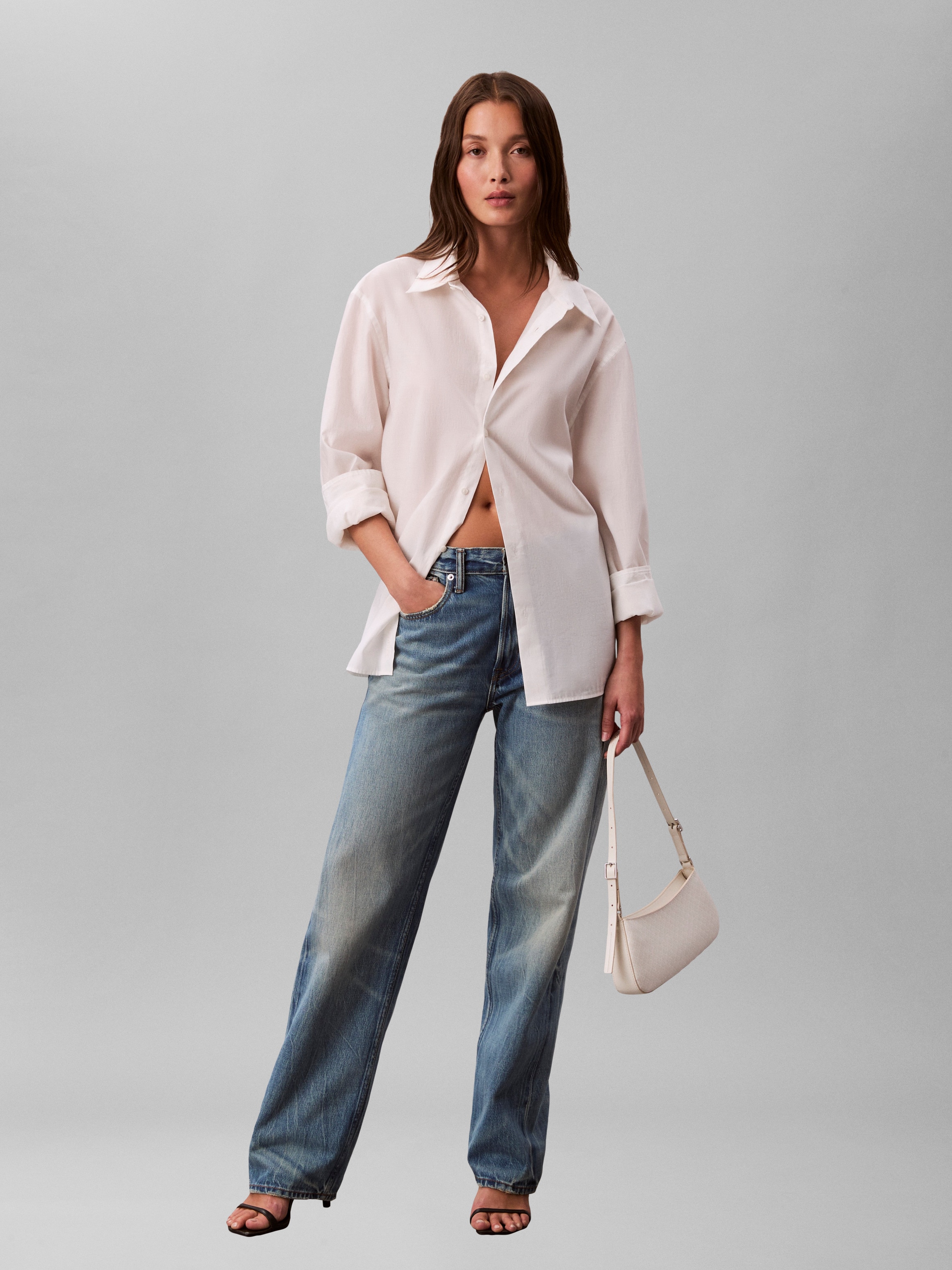 Calvin Klein Schultertasche »EMBLEM AOP SMALL SHOULDER BAG« Damen Umhängetasche, Tragetasche Handtasche mit CK-Logodruck