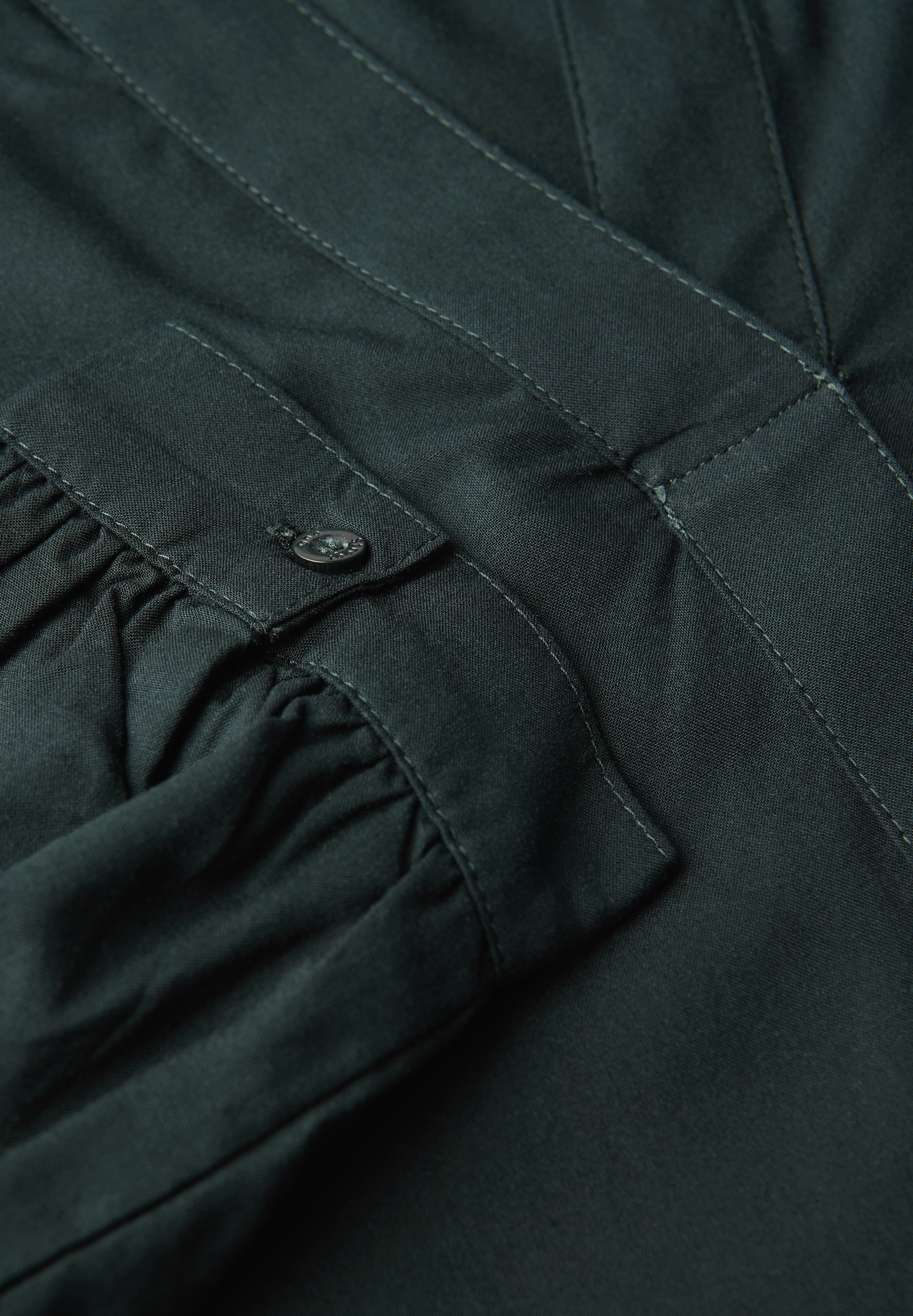 STREET ONE Langarmbluse, Sommerbluse, Tunika mit Split Neck und aus Viskose