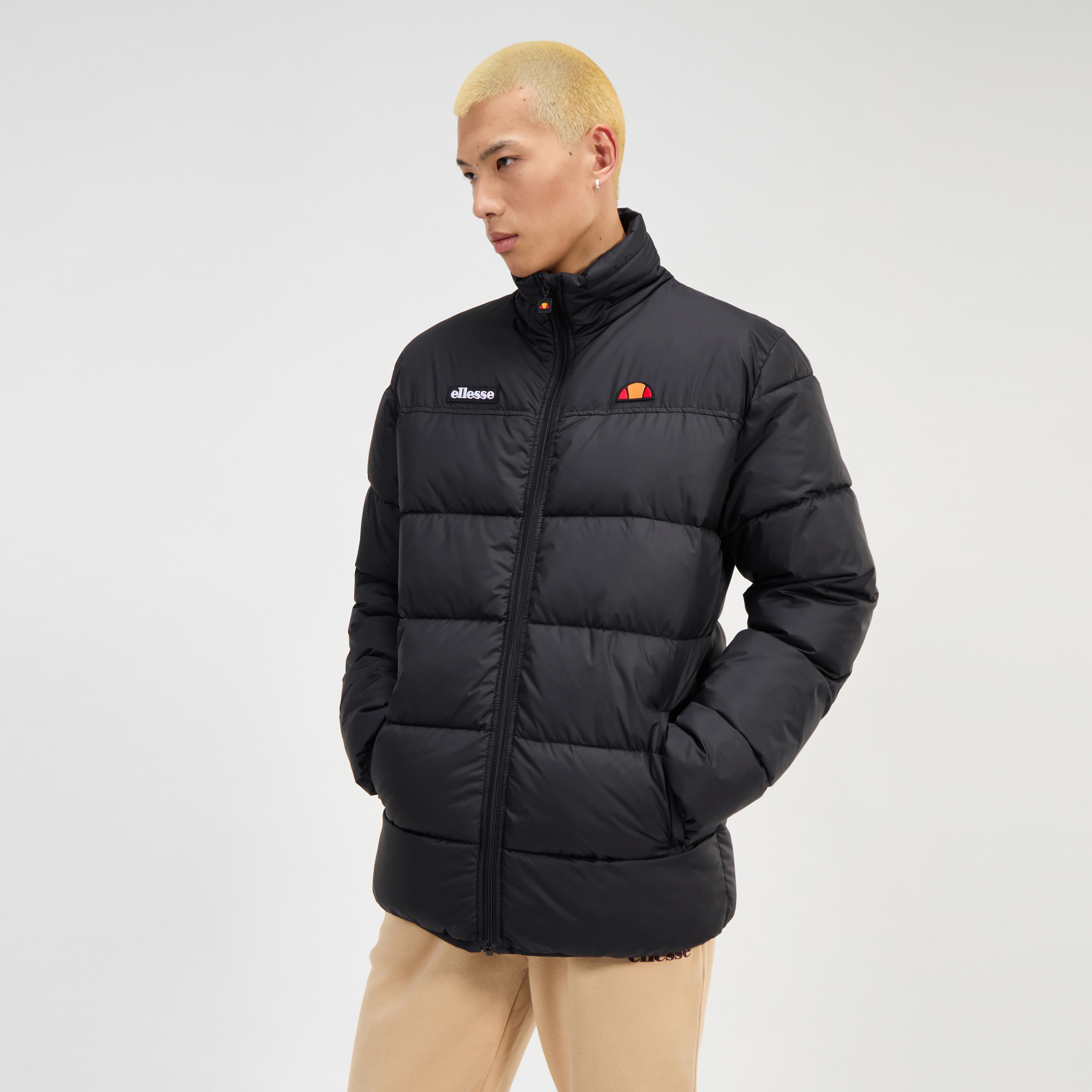 Ellesse Steppjacke "CALOROSO PADDED JACKET" mit hochschließendem Kragen, wasserabweisend, aus Polyester