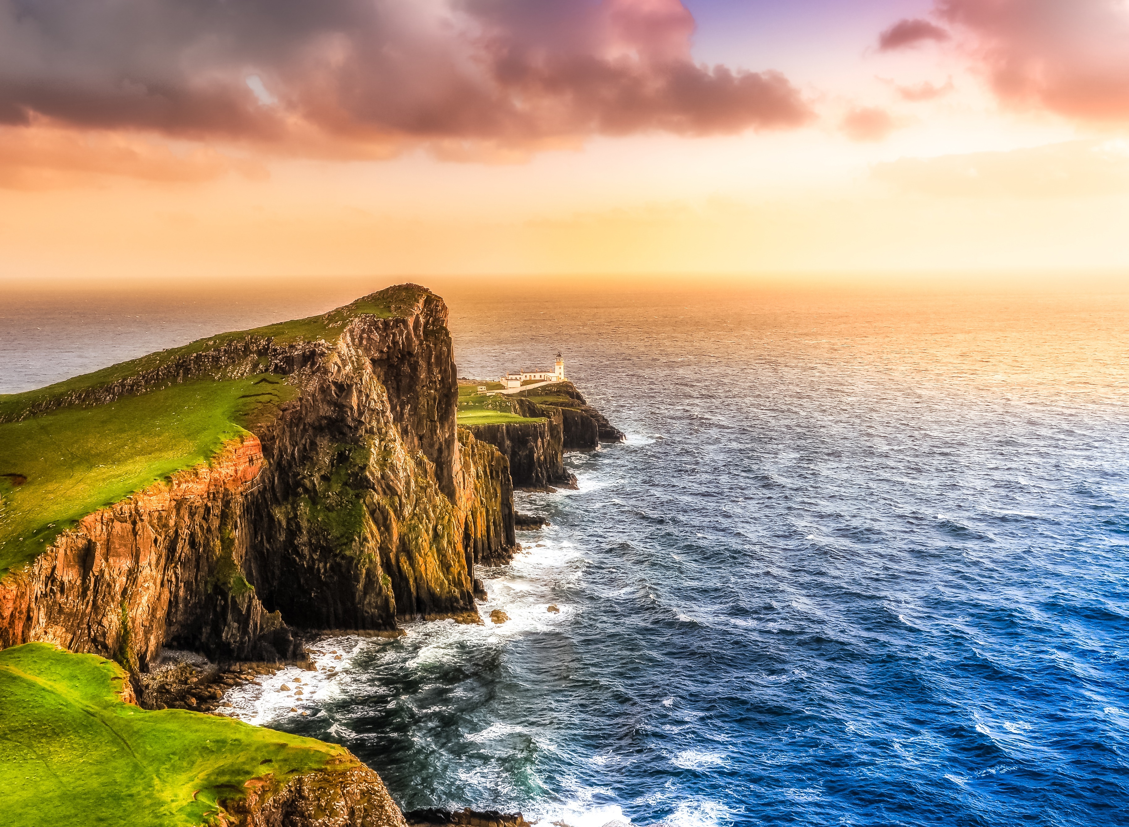 Papermoon Fototapete "Neist Point Lighthouse" glatt