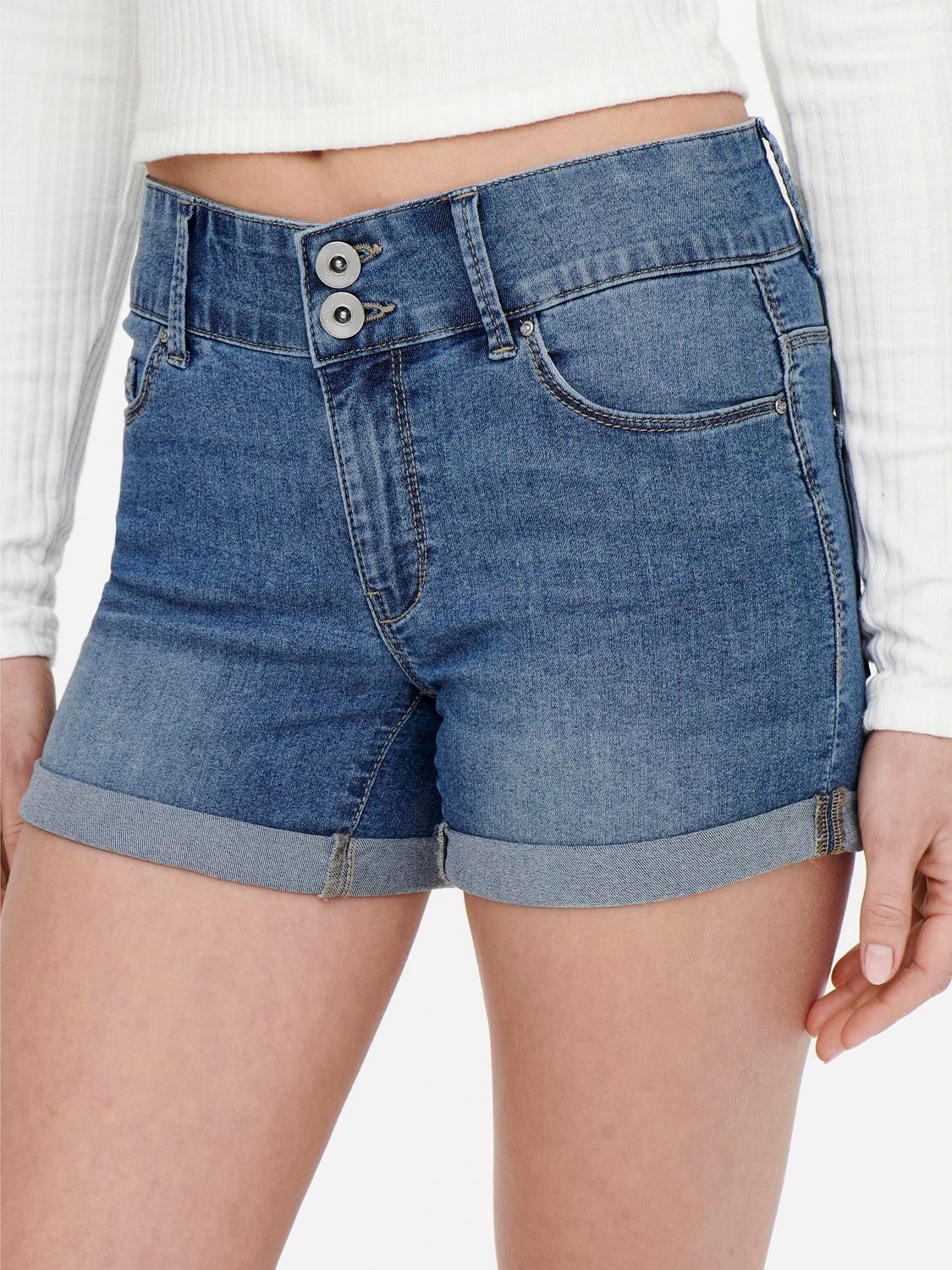 ONLY Jeansshorts »ONLCARMEN REG SHORTS WIDE WB DNM PIM«, mit Umschlag am Saum