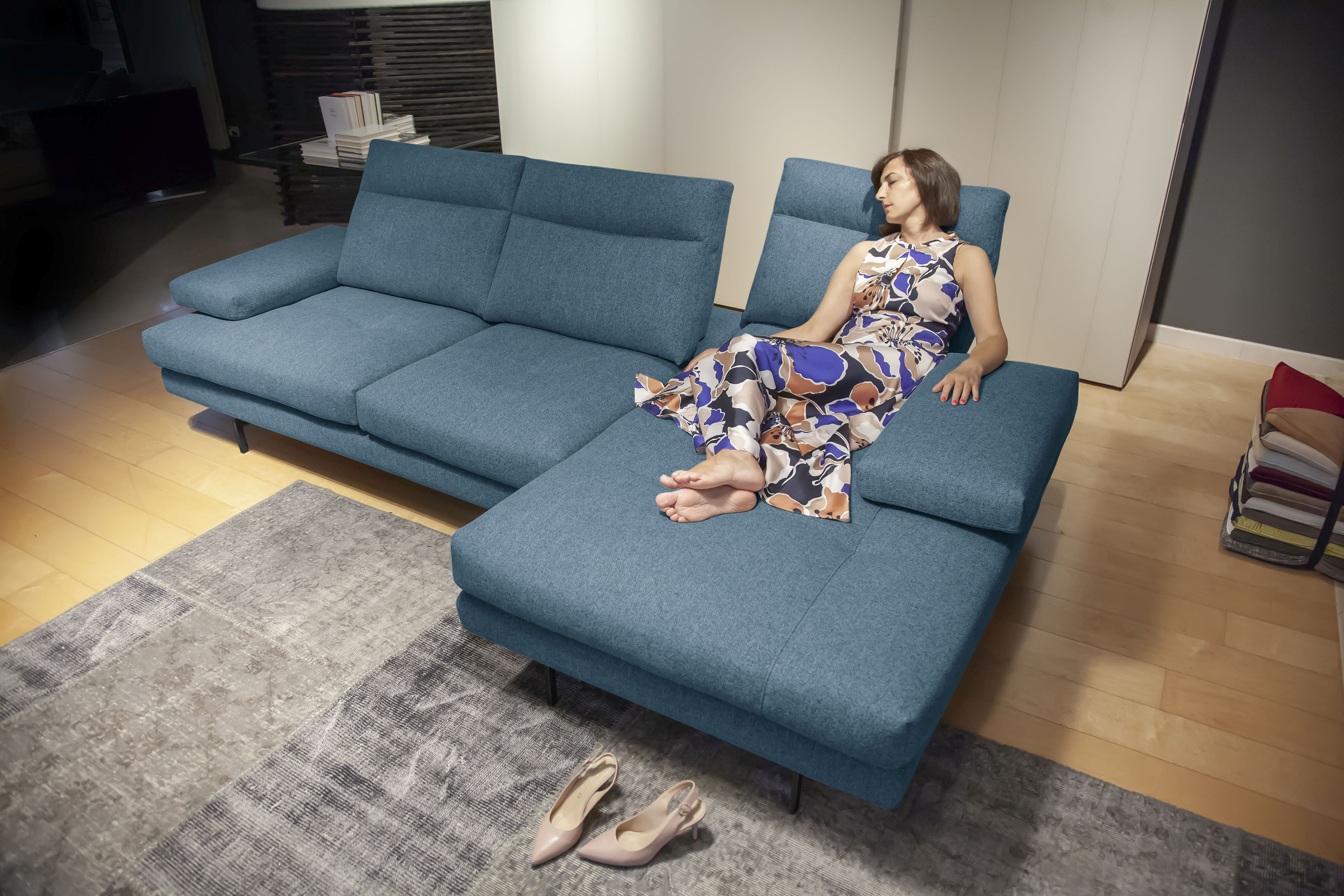 CALIA ITALIA Ecksofa "Toby Wing, B/T: 308/153 cm, Multifunktionssofa, Designsofa, L-Form" inkl. Sitztiefenverstellung und Armlehnfunktion, Füße in schwarz matt
