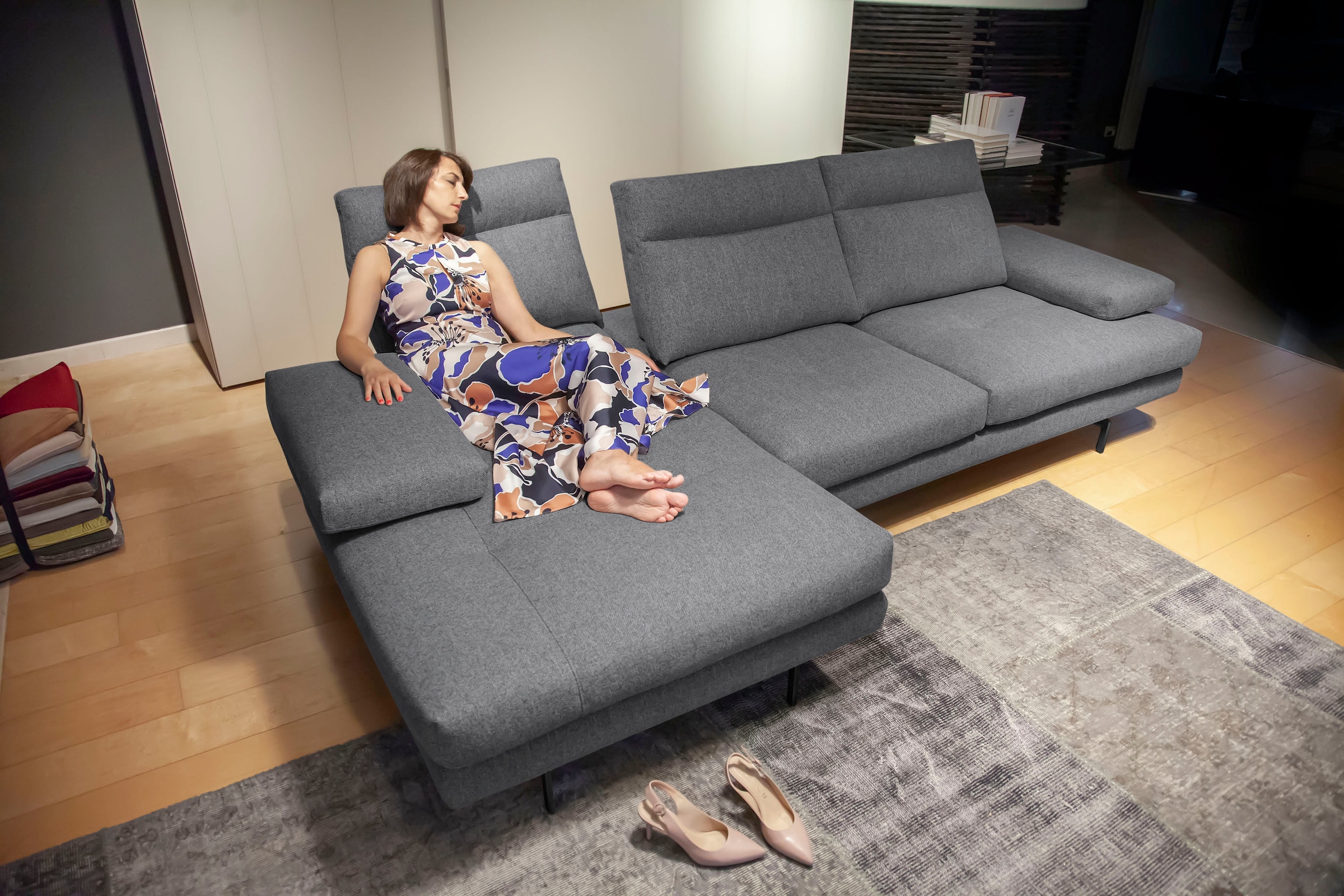 CALIA ITALIA Ecksofa "Toby Wing, B/T: 308/153 cm, Multifunktionssofa, Designsofa, L-Form" inkl. Sitztiefenverstellung und Armlehnfunktion, Füße in schwarz matt