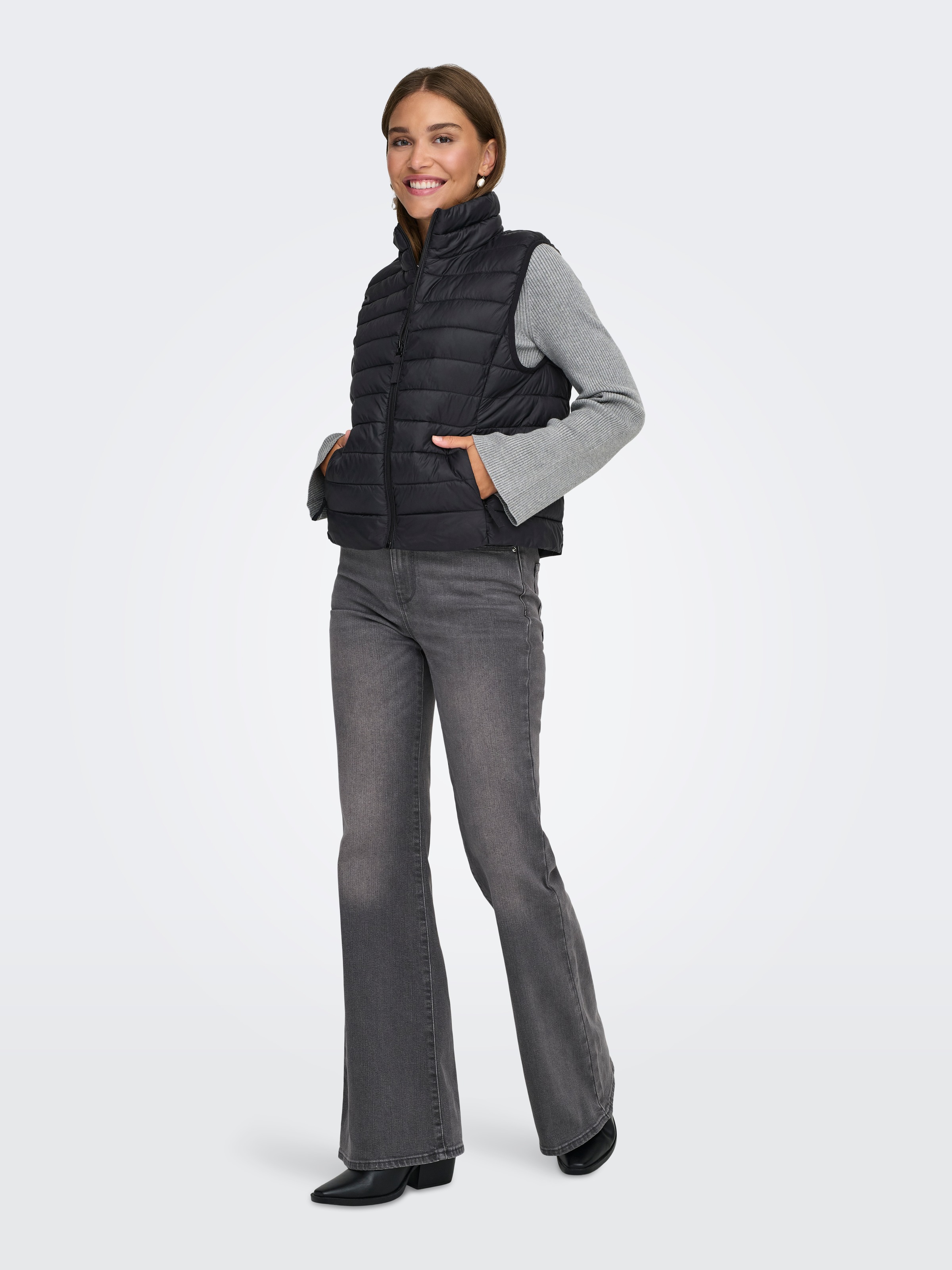 ONLY Onltahia LW Quilted Waistcoat 4