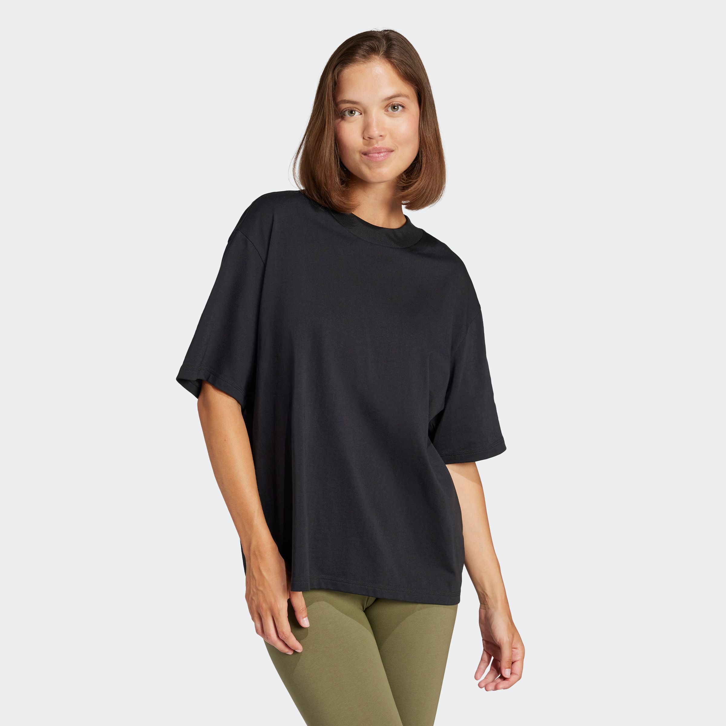 adidas Sportswear T-Shirt "ESSENTIALS CONTEMPORARY LOGO BOYFRIEND" für Erwachsene, mit Rundhalsausschnitt, ohne Verschluss, aus Baumwolle
