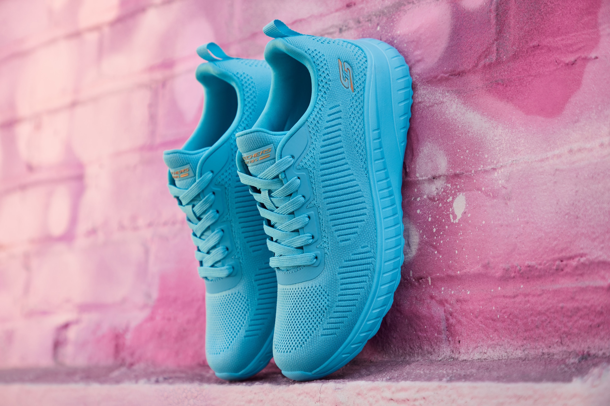 Skechers Sneaker »BOBS SQUAD CHAOS-COOL RYTHMS«, Knitwear-Sneaker, Schnürschuh in veganer Verarbeitung