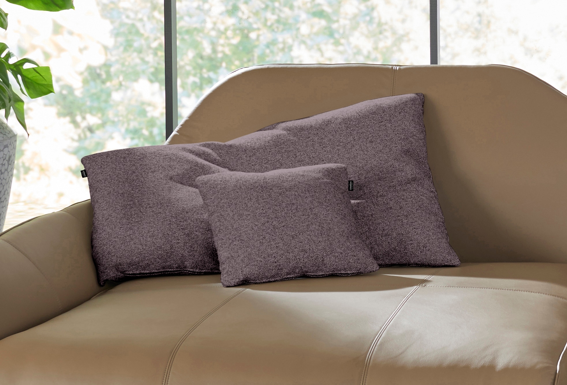 Thumbnail - Creation BY ROLF BENZ Dekokissen "CR.480" wahlweise in Stoff oder Leder, in drei Größen