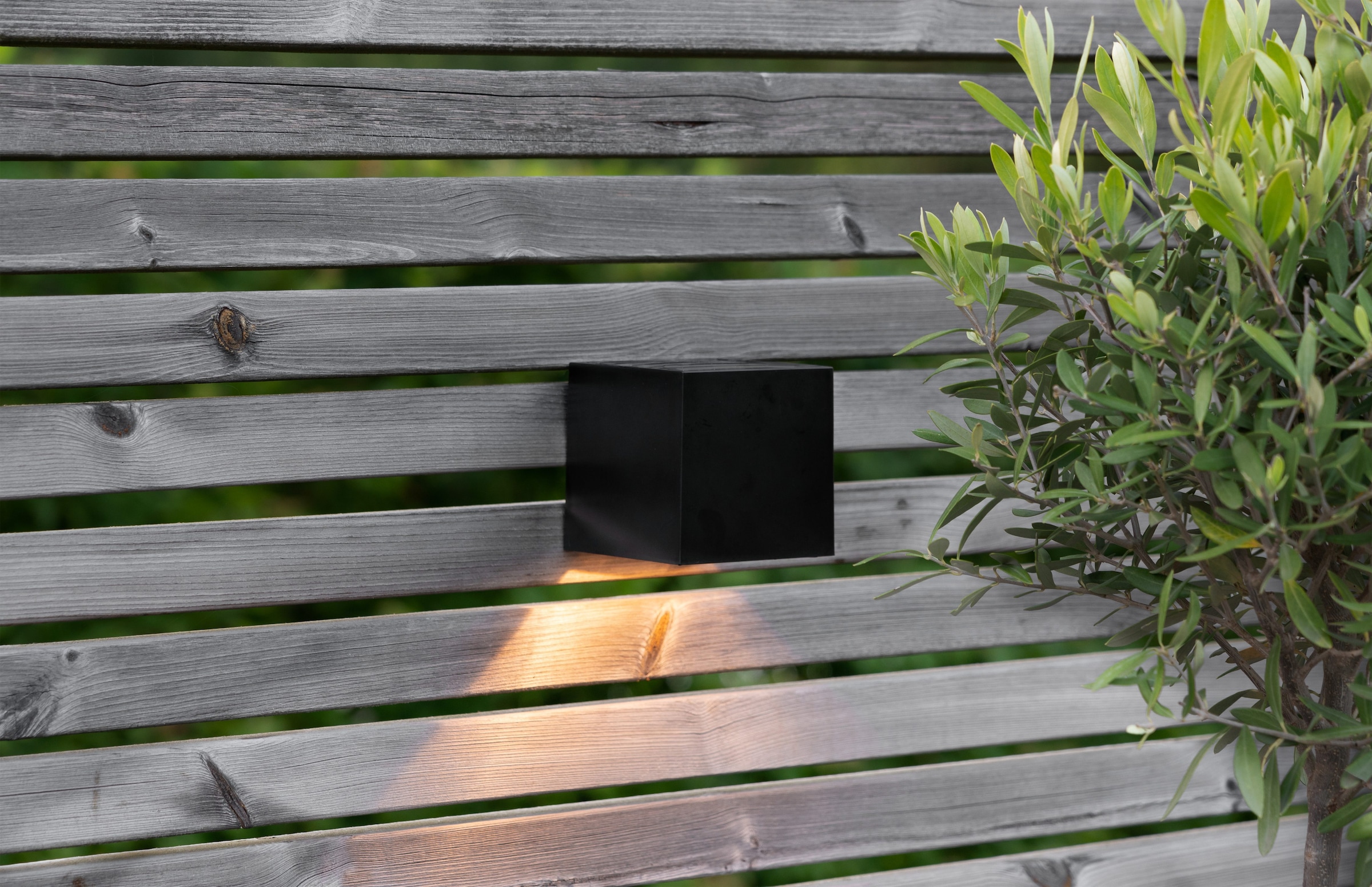 Parforce Traditional Hunting LED Solarleuchte »Solar-Wandleuchte Wandy Cube« LED-Board 1 Stk. Warmweiß Dämmerungssensor, schwarzes Design