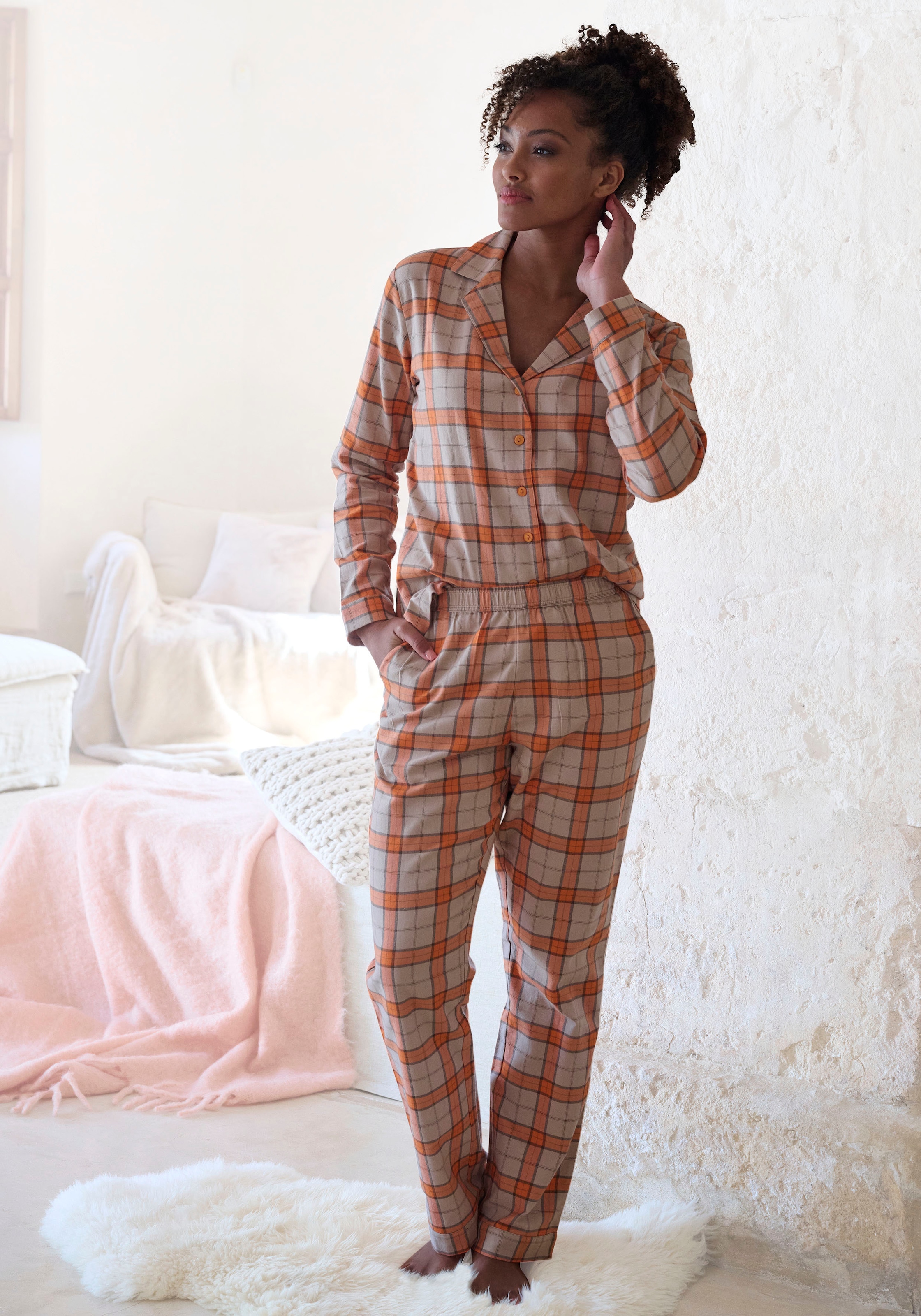 Vivance Dreams by Lascana Pyjama Set, 2 tlg. aus kuschelig weichem Flanell