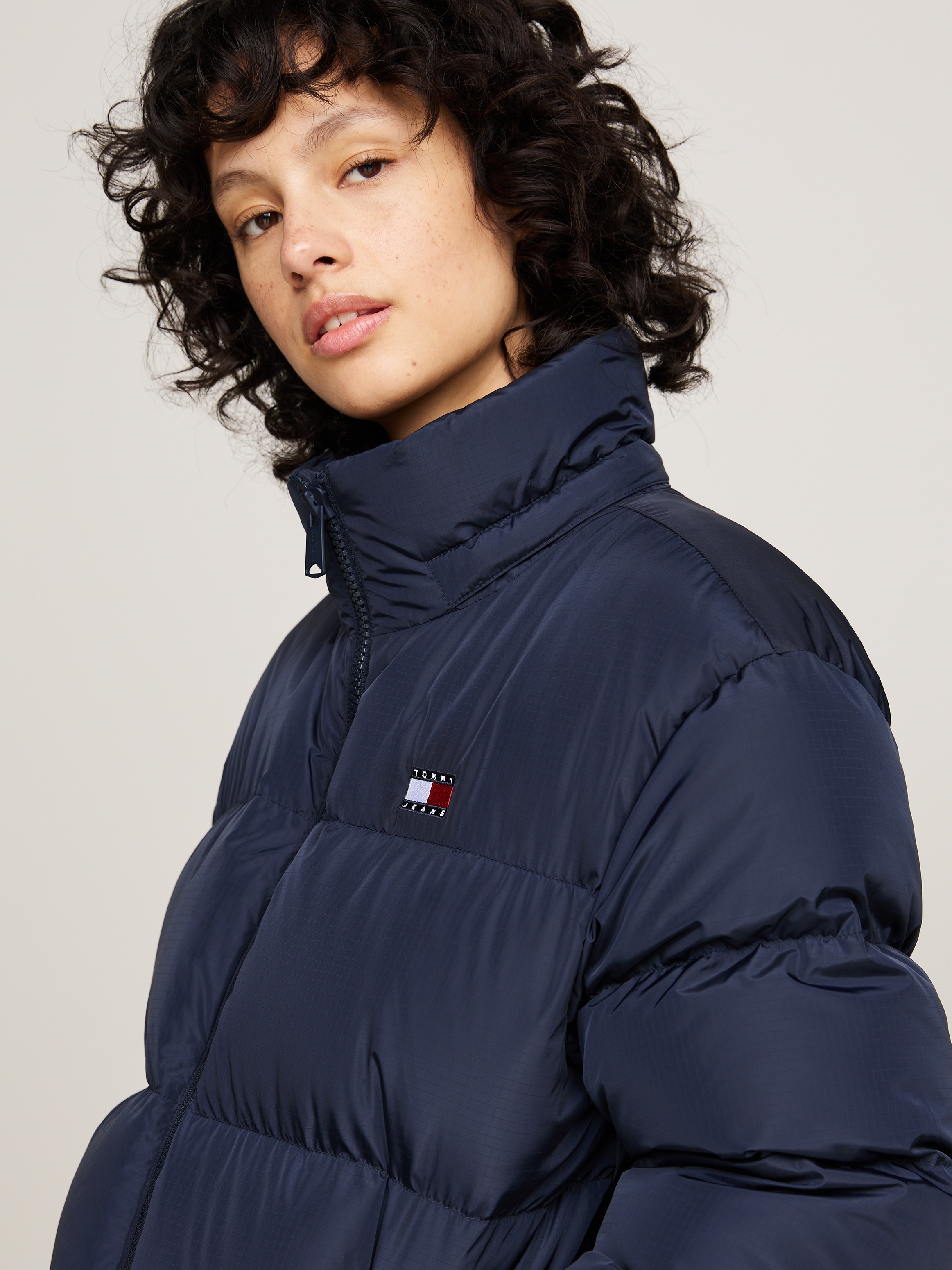 Tommy Jeans Steppjacke "TJW ALASKA PUFFER EXT" mitKapuze mit Logostickereie günstig online kaufen