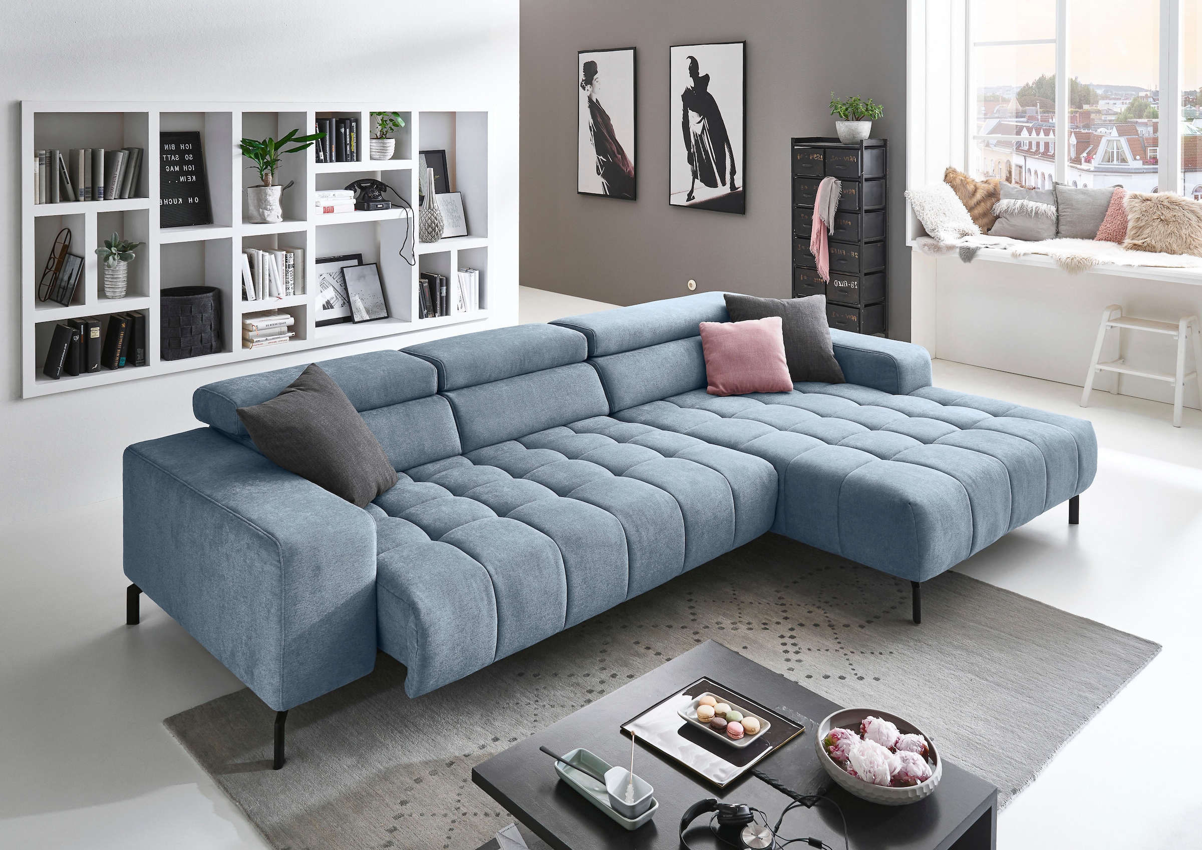 Die PlanBar Ecksofa »MP-IN18022 L-Form«, mit Kopfteilverstellung & Zierkissen, optional Sitztiefenverstellung