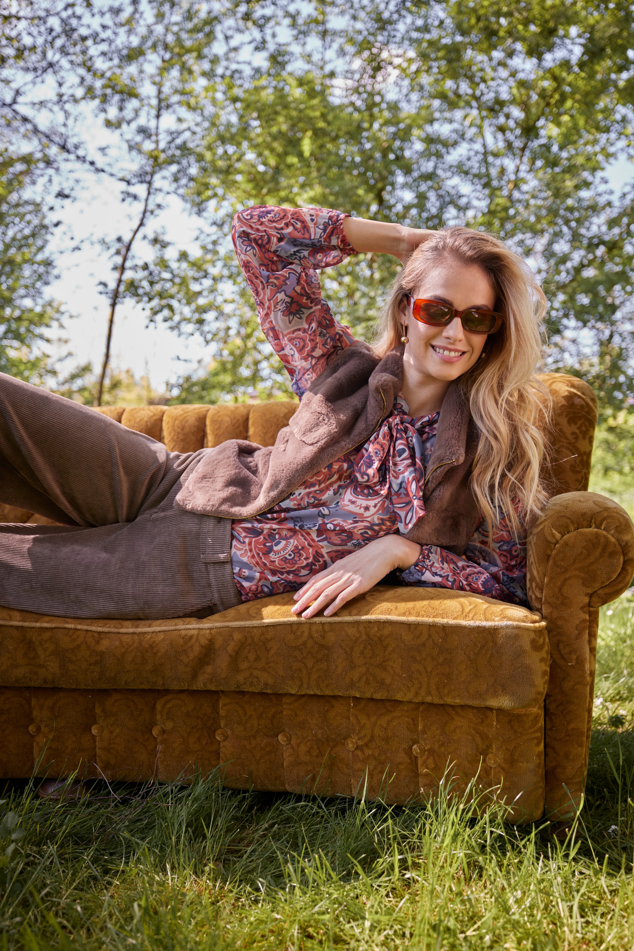 Aniston CASUAL Schlupfbluse, mit extravagantem, großflächigen Paisley-Muster - NEUE KOLLEKTION